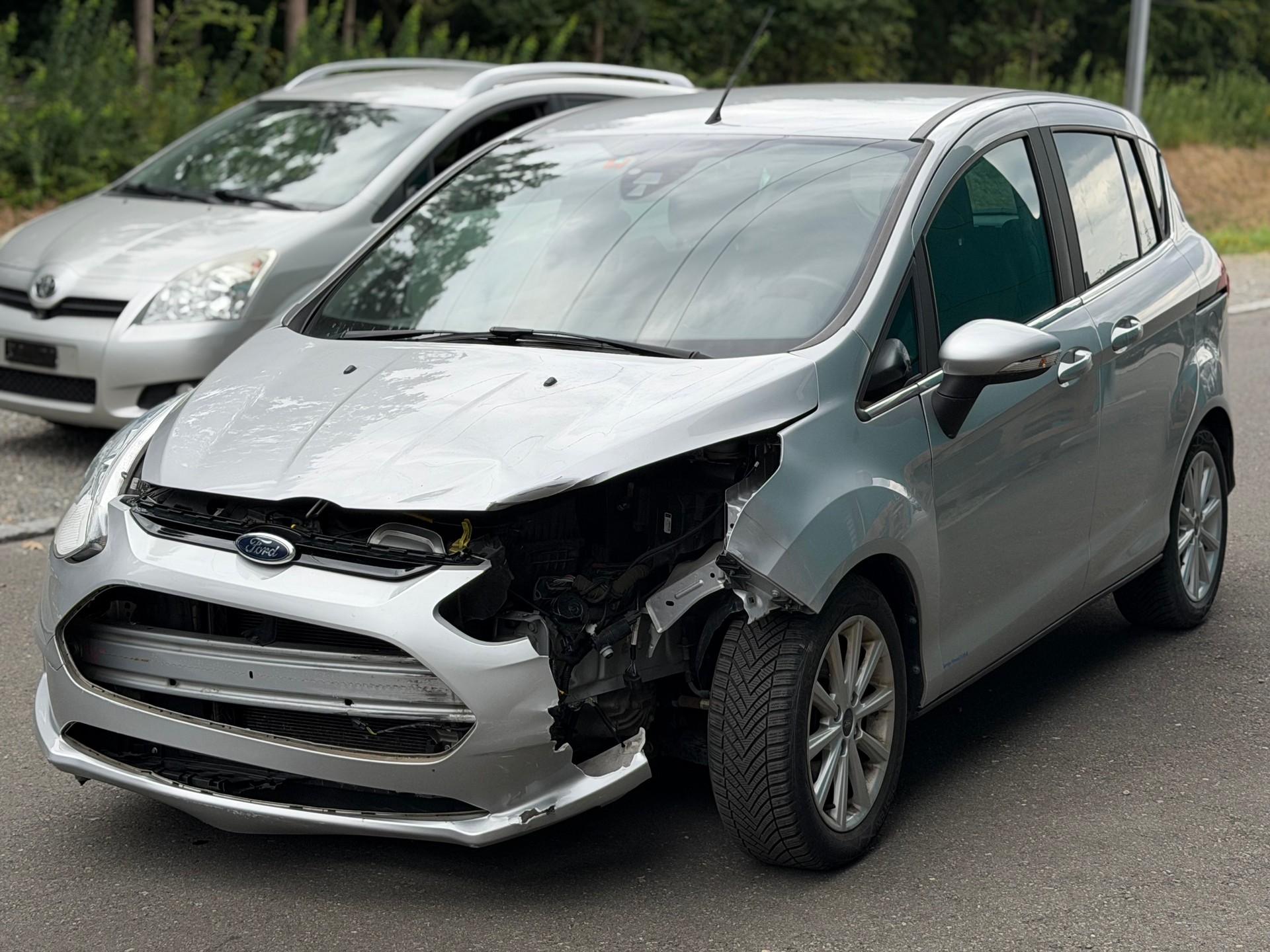 FORD B-Max 1.6 Ti-VCT Titanium PowerShift-image-2