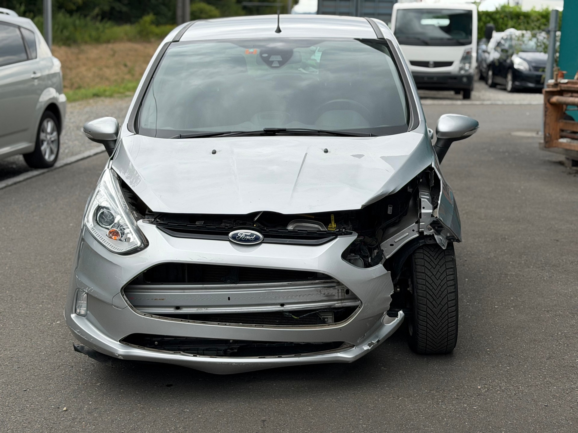 FORD B-Max 1.6 Ti-VCT Titanium PowerShift-image-1