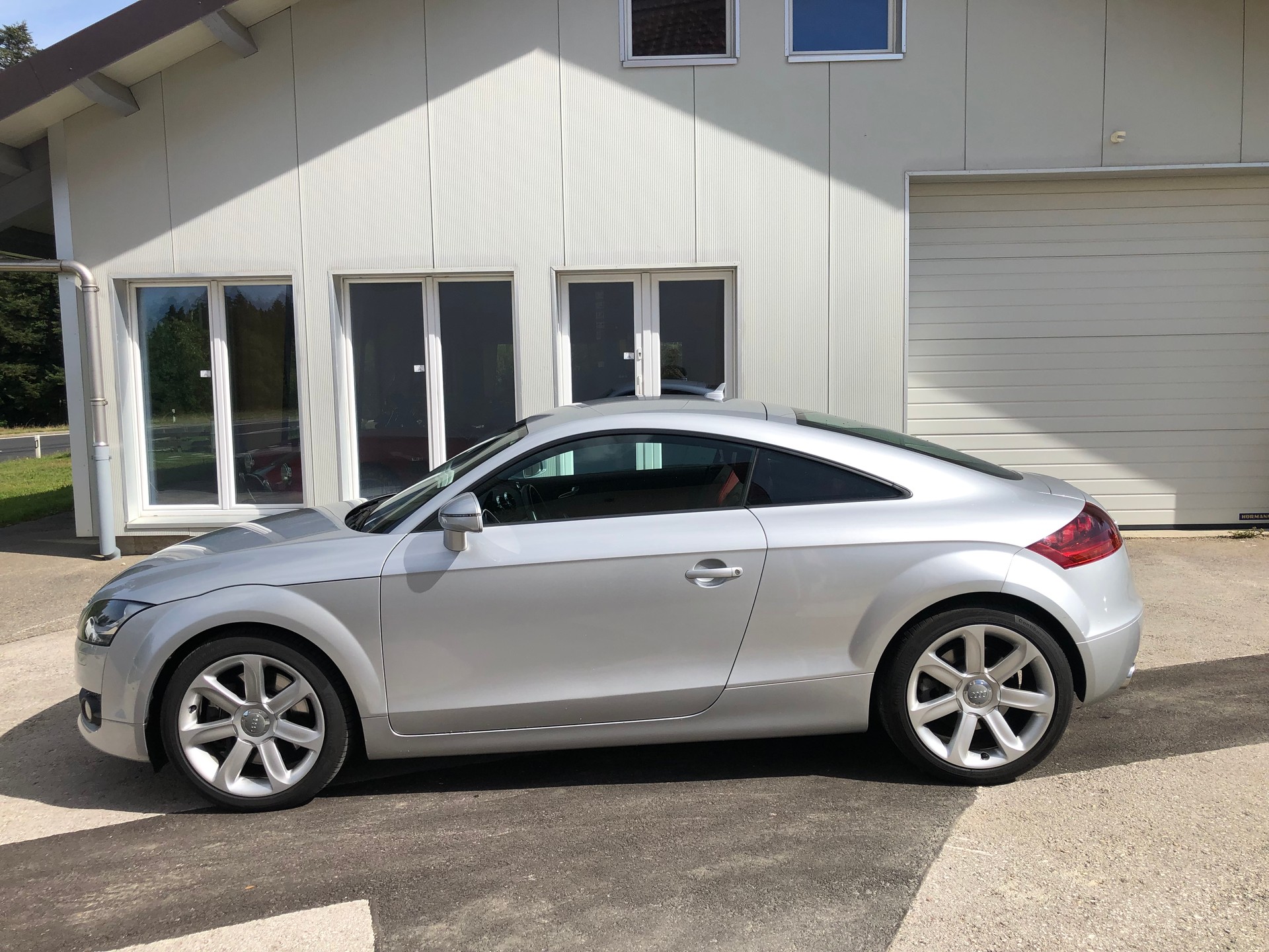 AUDI TT Coupé 3.2 quattro-image-7