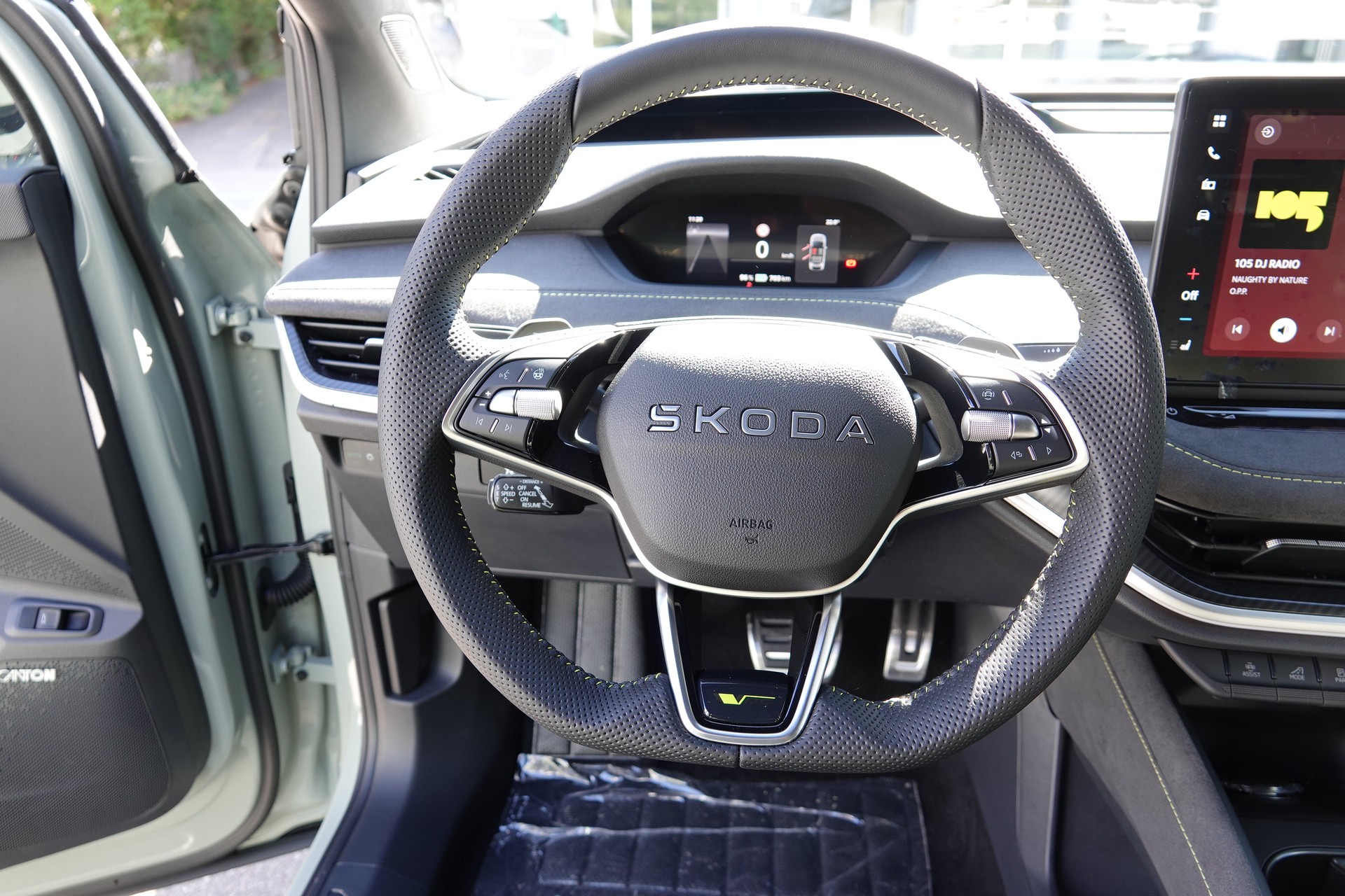 SKODA Elroq RS 4x4-image-12