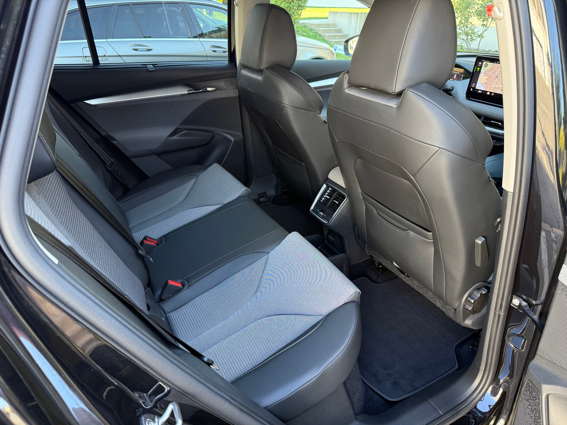 SKODA Enyaq iV 80x-image-12