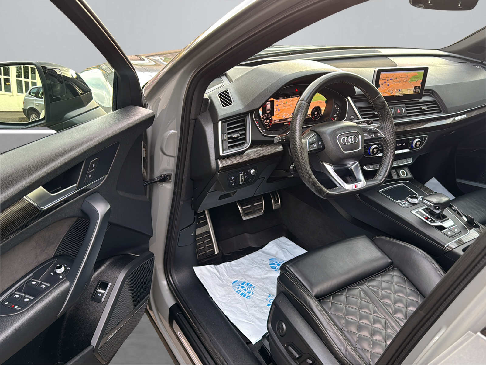AUDI Q5 45 TFSI Competition sport quattro S-tronic-image-9