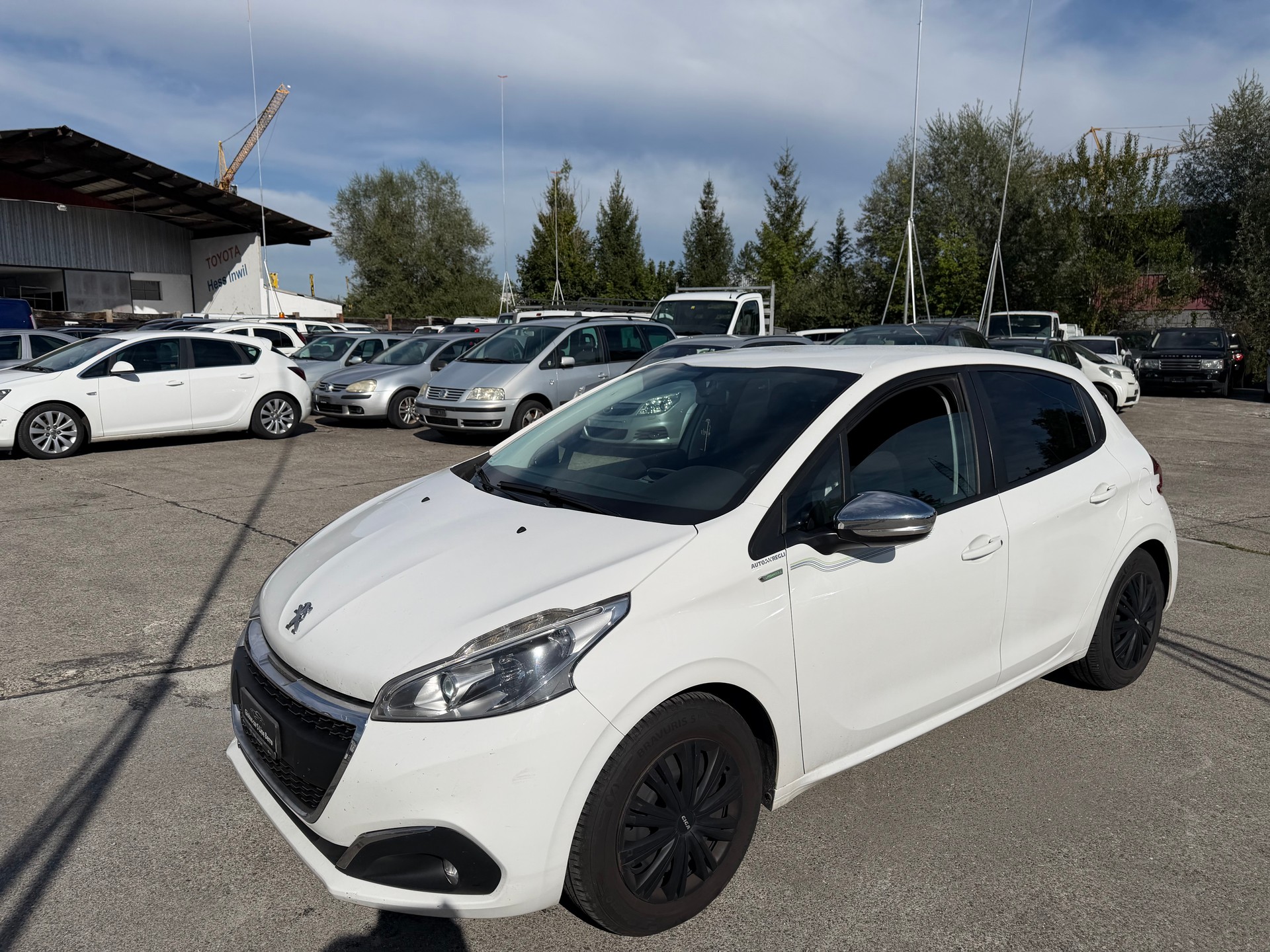 PEUGEOT 208 1.2 PureTech Active-image-8