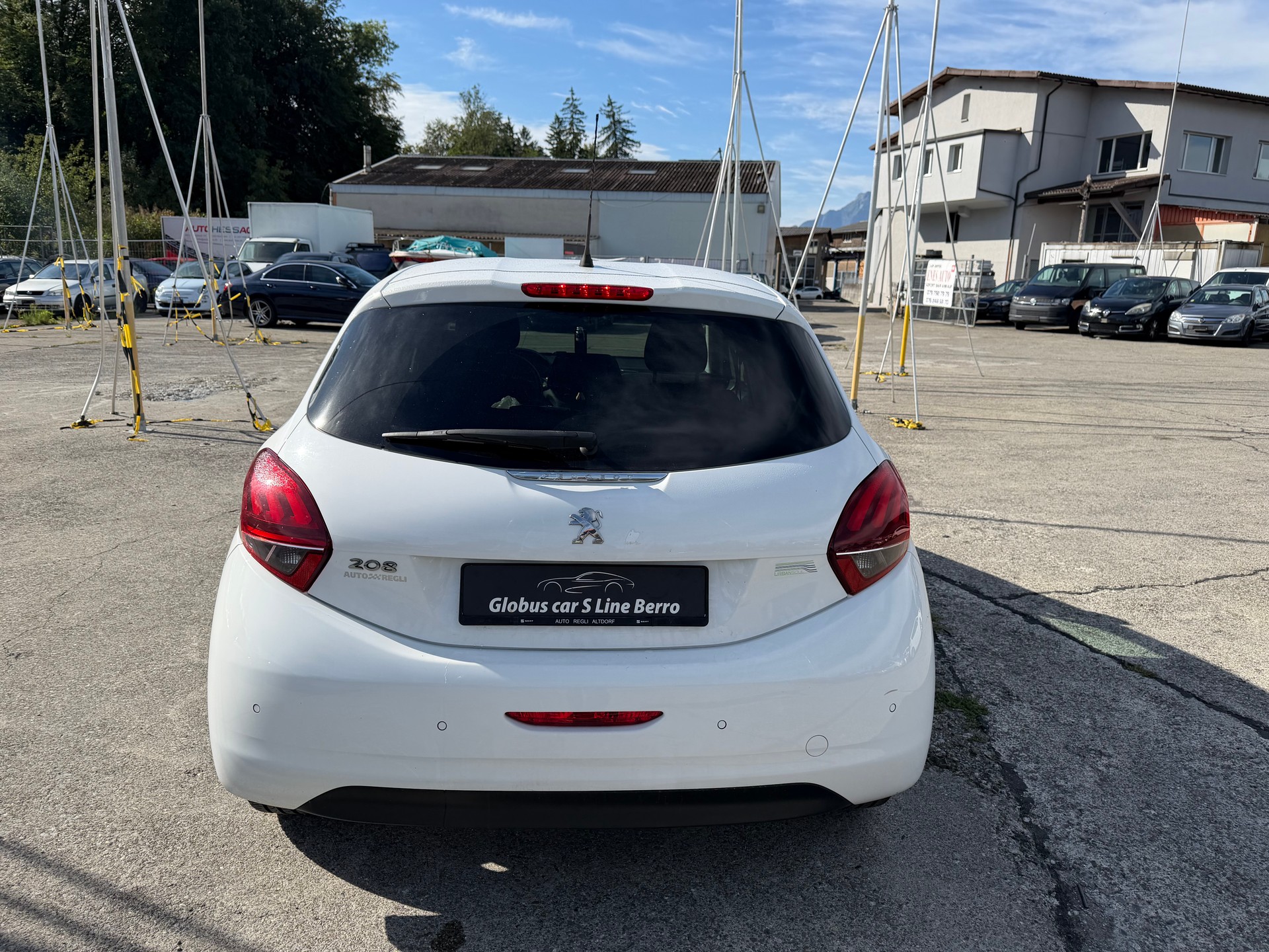 PEUGEOT 208 1.2 PureTech Active-image-5
