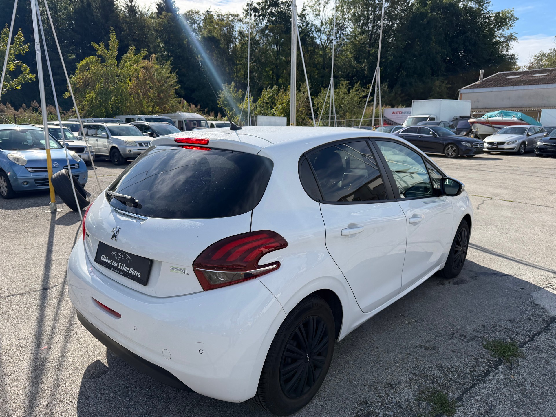 PEUGEOT 208 1.2 PureTech Active-image-4