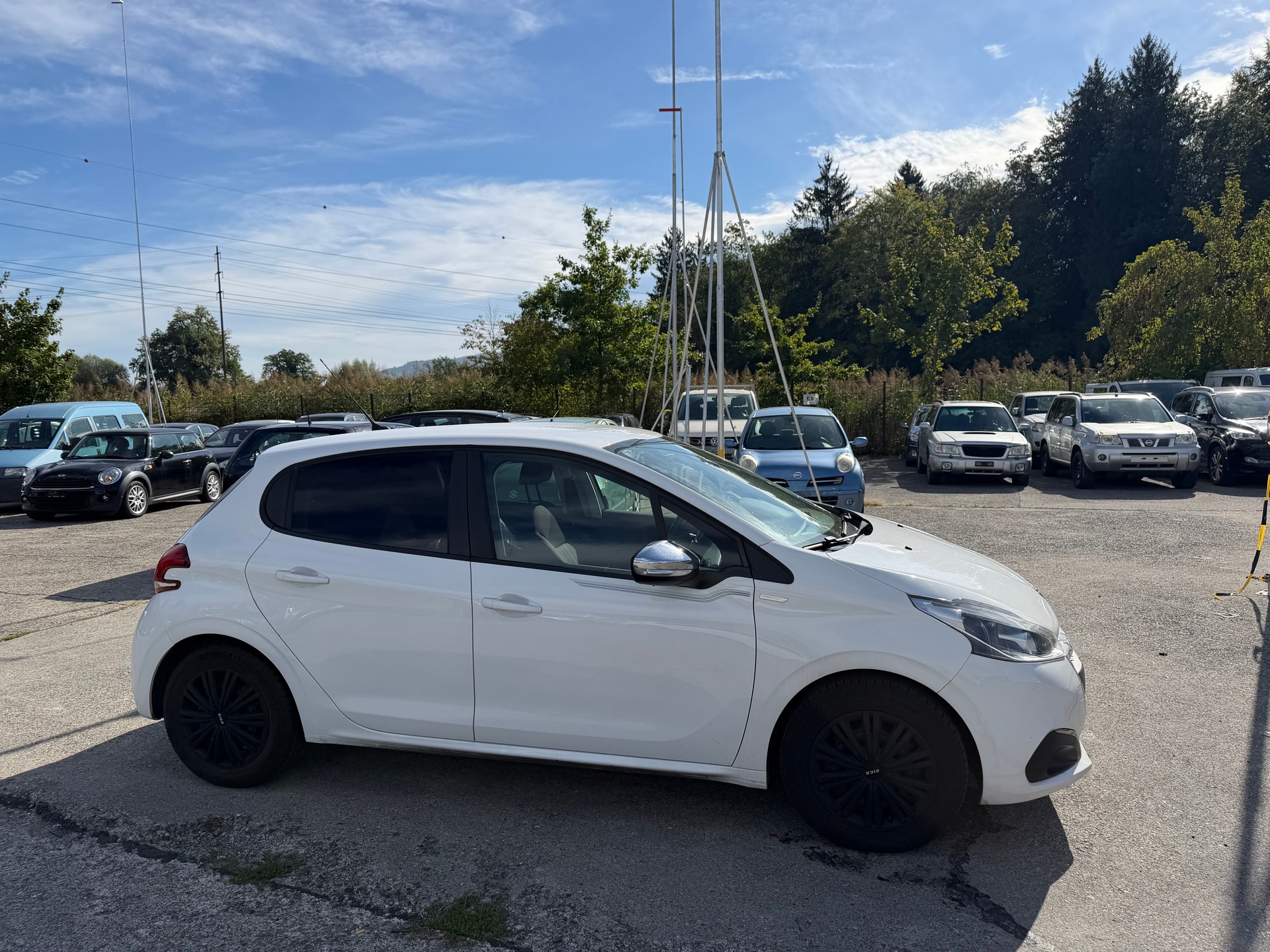PEUGEOT 208 1.2 PureTech Active-image-3