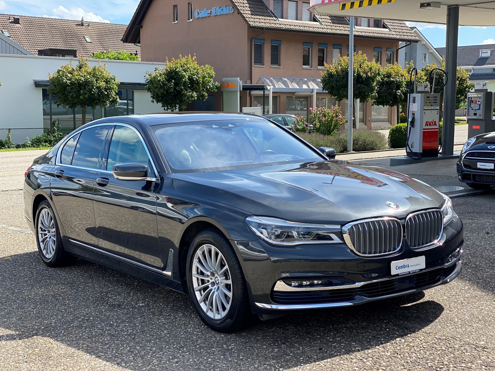 BMW 740d xDrive-image-0