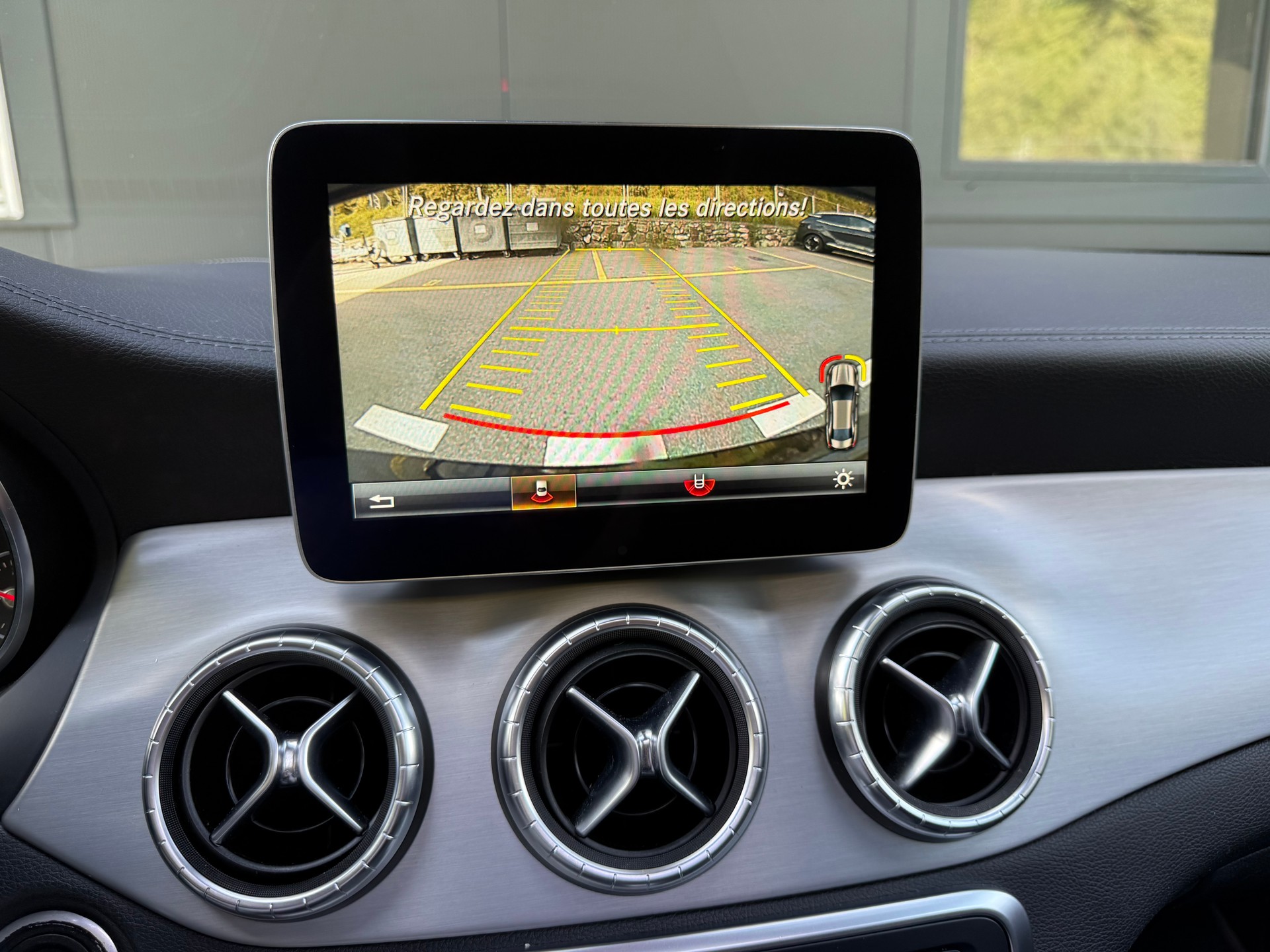 MERCEDES-BENZ CLA 250 AMG Line 7G-DCT 4Matic-image-7