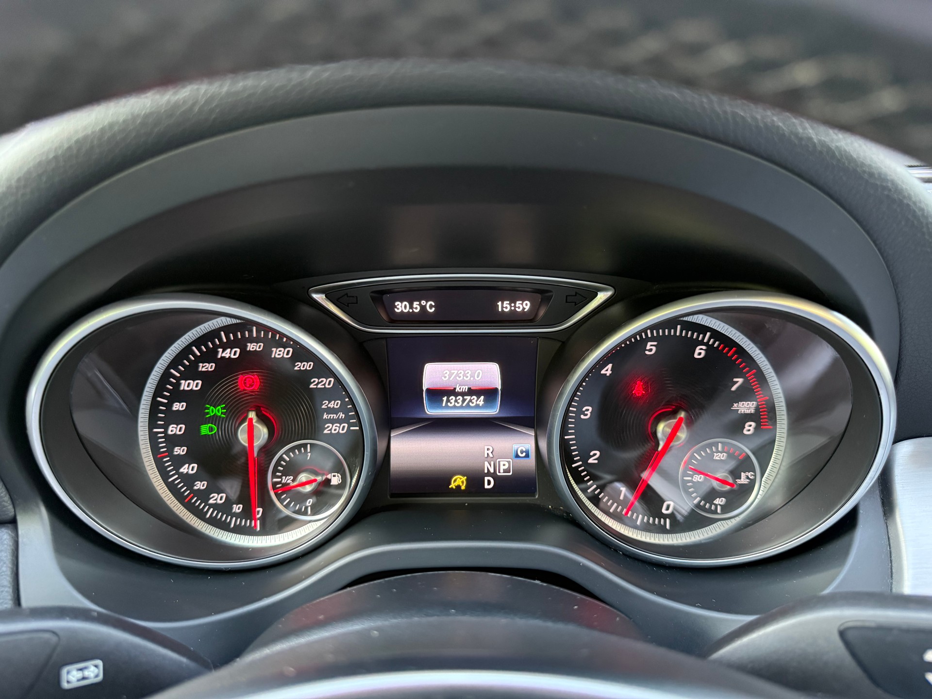 MERCEDES-BENZ CLA 250 AMG Line 7G-DCT 4Matic-image-8