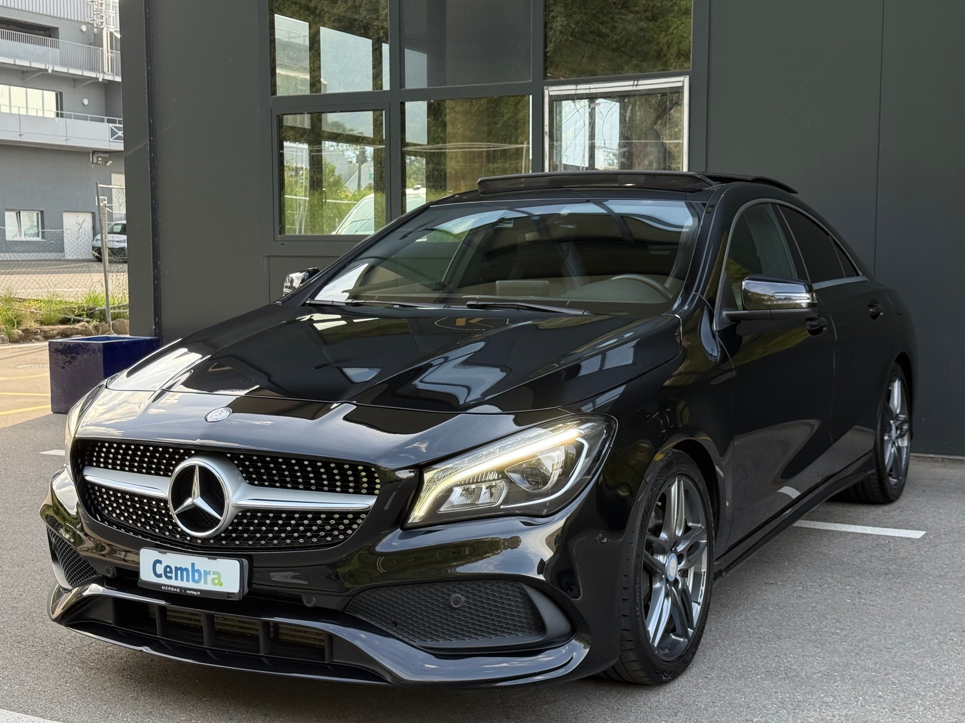 MERCEDES-BENZ CLA 250 AMG Line 7G-DCT 4Matic-image-1