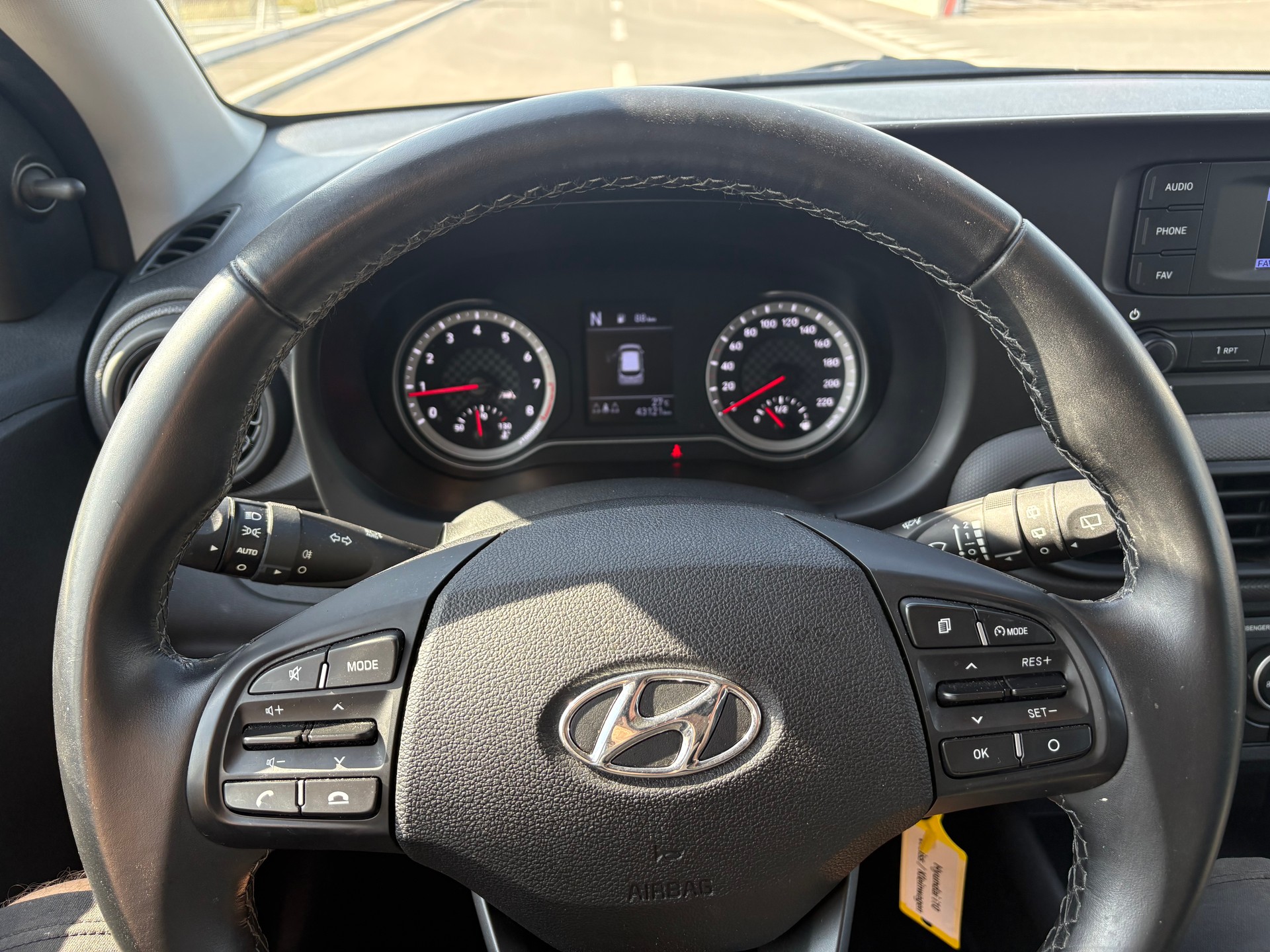 HYUNDAI i10 1.0 Origo Automat-image-12