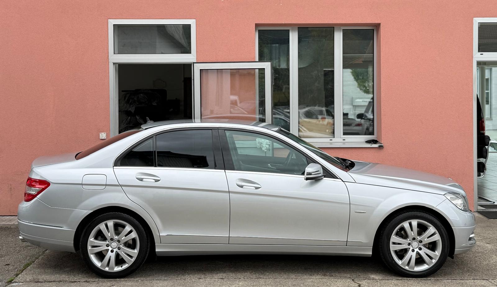 MERCEDES-BENZ C 300 Elégance 7G-Tronic / MFK 09.2026-image-2