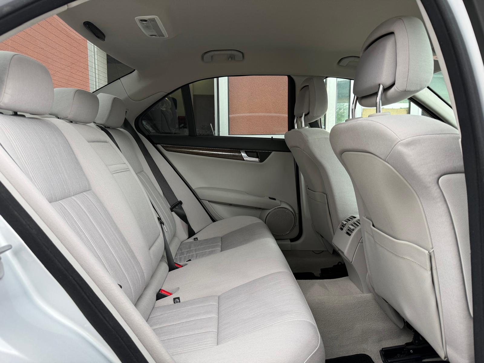 MERCEDES-BENZ C 300 Elégance 7G-Tronic / MFK 09.2026-image-12