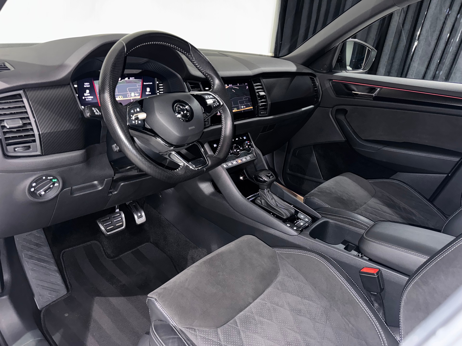 SKODA Kodiaq 2.0 TSI 4x4 Sport Line | CH | 7Plätzer |-image-16
