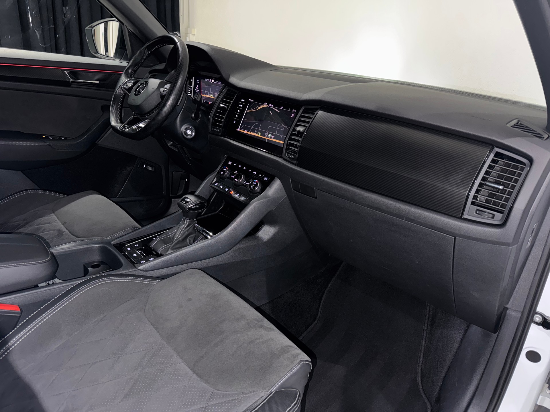 SKODA Kodiaq 2.0 TSI 4x4 Sport Line | CH | 7Plätzer |-image-17