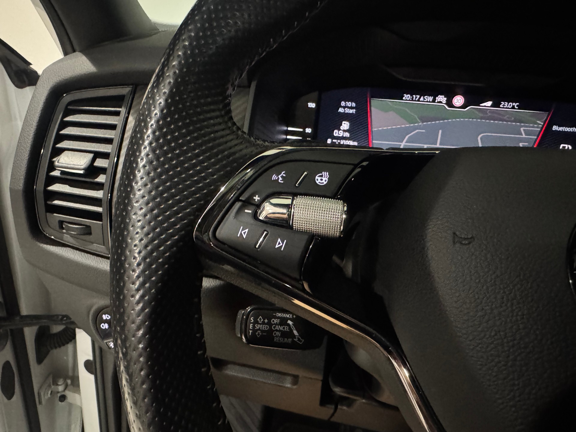 SKODA Kodiaq 2.0 TSI 4x4 Sport Line | CH | 7Plätzer |-image-29