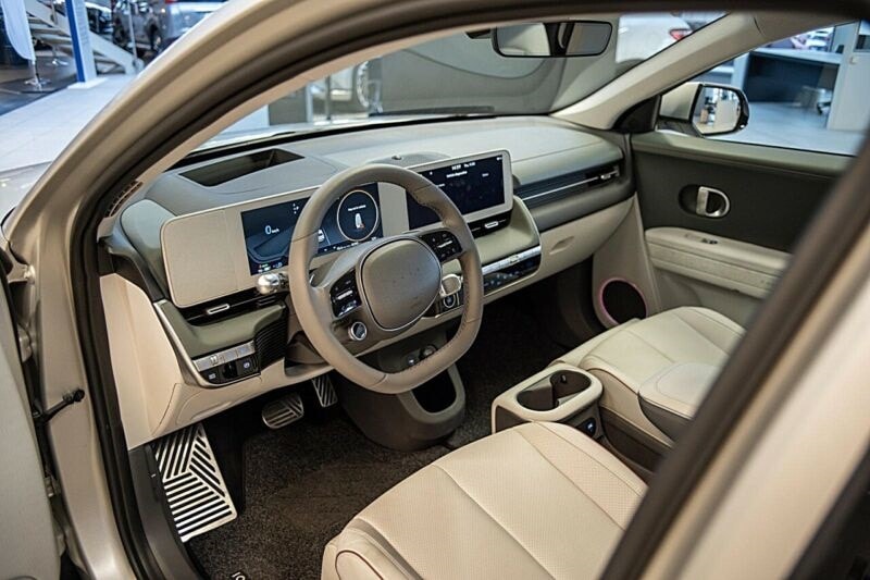 HYUNDAI Vertex 72 kWh 4WD (mit Aviloo-Zertifikat)-image-1