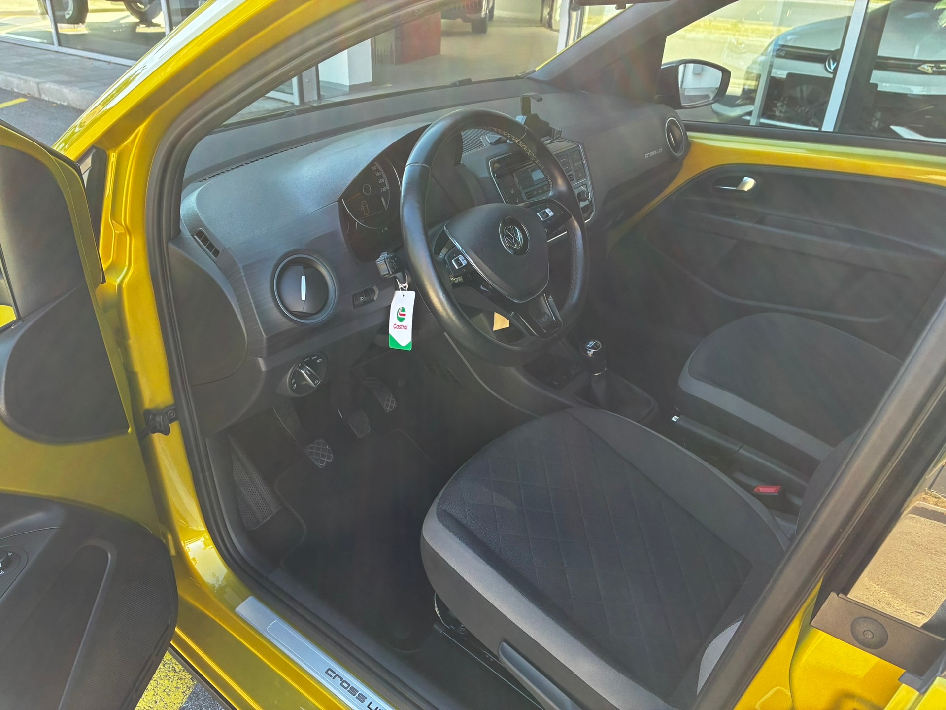 VW CrossUp 1.0 TSI-image-7