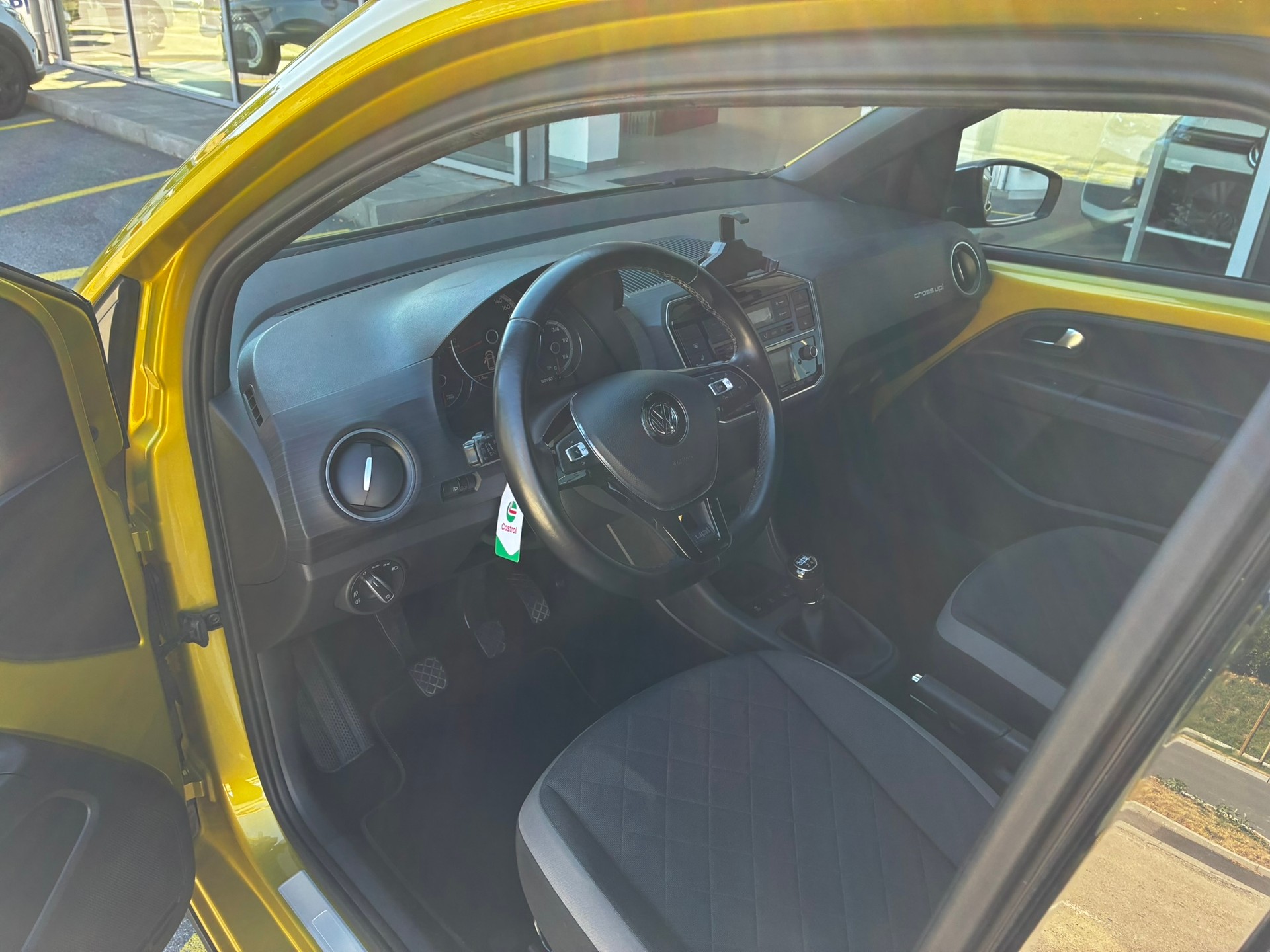 VW CrossUp 1.0 TSI-image-6