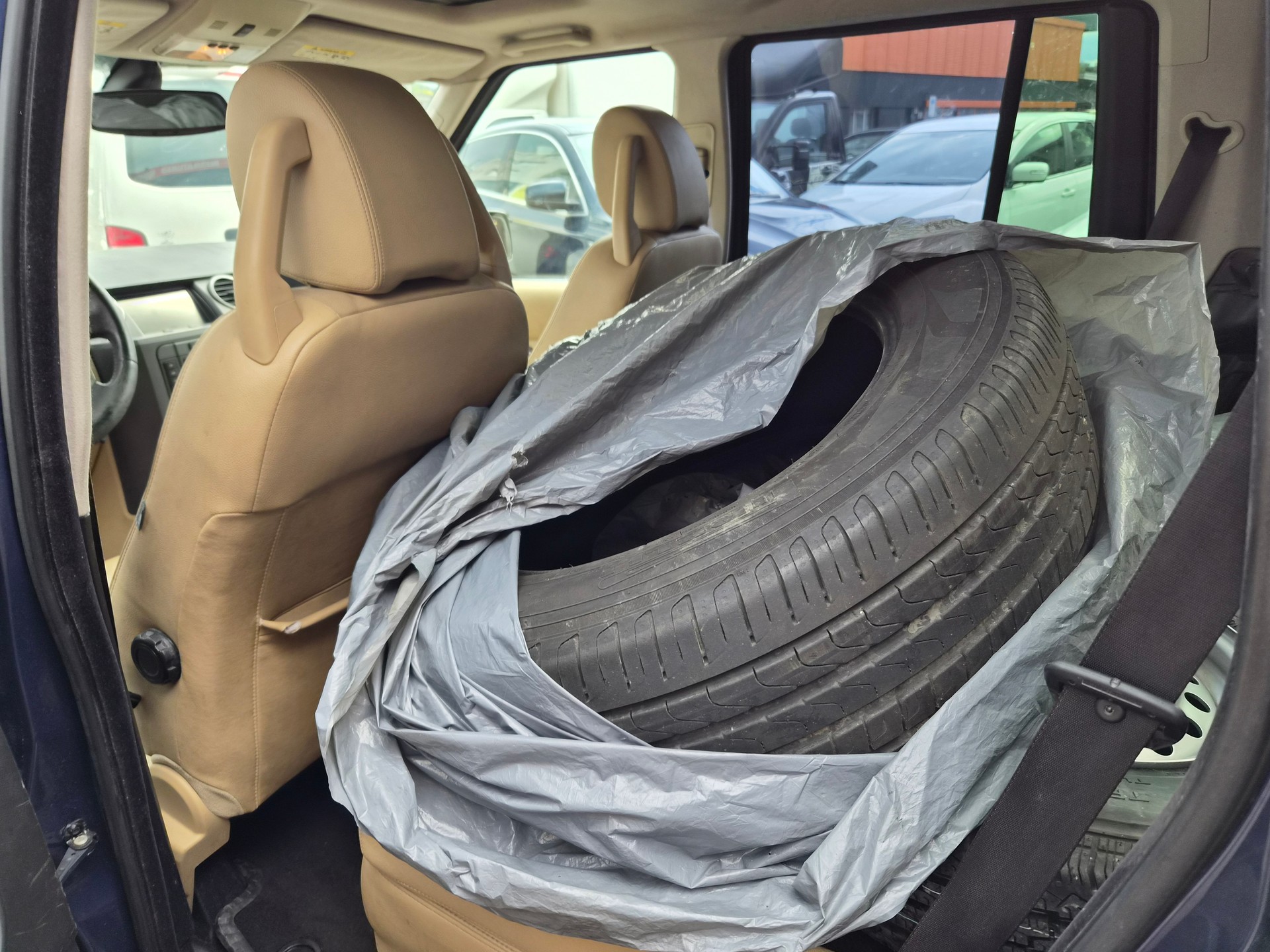 LAND ROVER Discovery 2.7d V6 SE-image-8