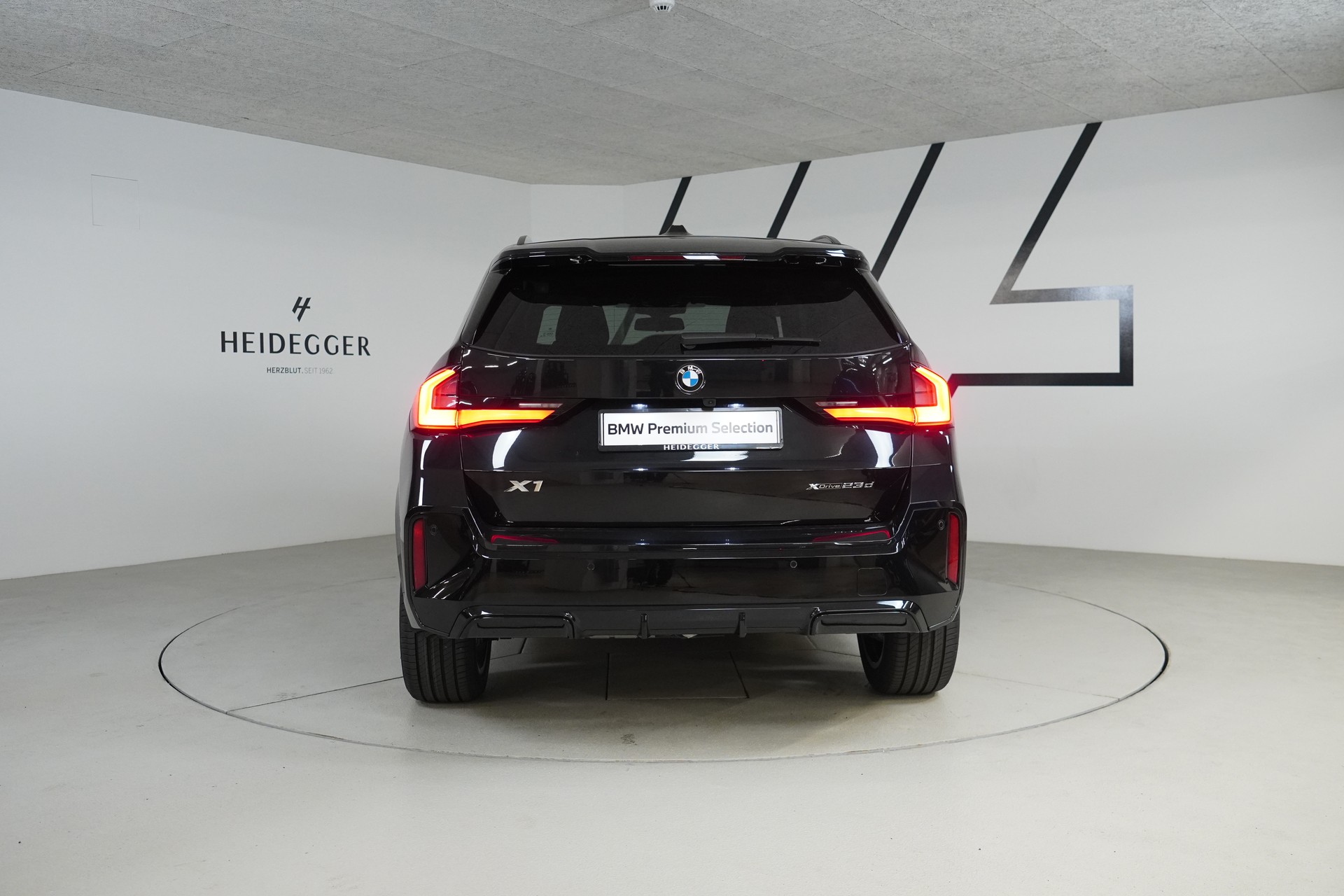 BMW X1 xDrive 23d 48V M Sport-image-5