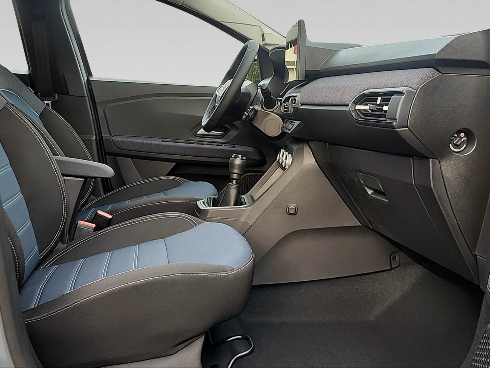 DACIA Sandero-image-10