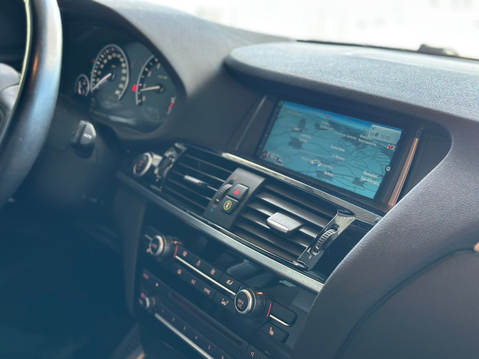 BMW X3 xDrive 35i Pack M Steptronic-image-11