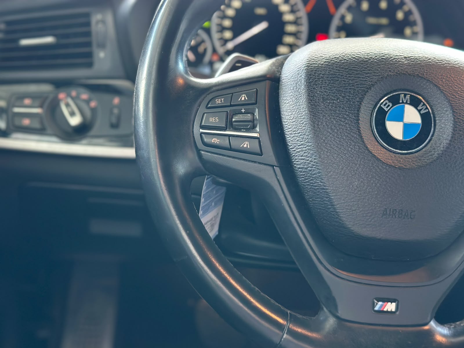 BMW X3 xDrive 35i Pack M Steptronic-image-12