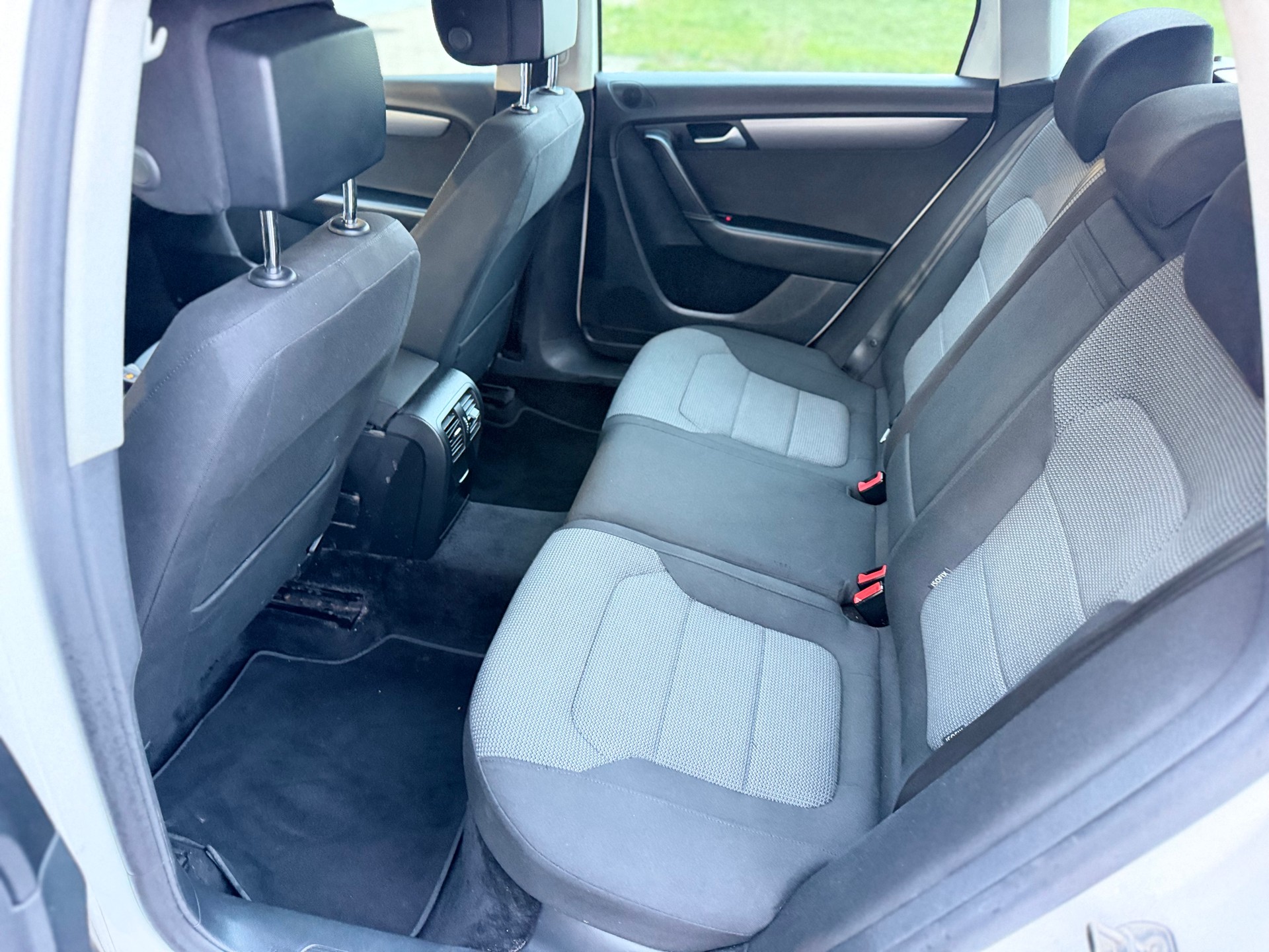 VW Passat Variant 1.6 TDI BMT Comfortline-image-9