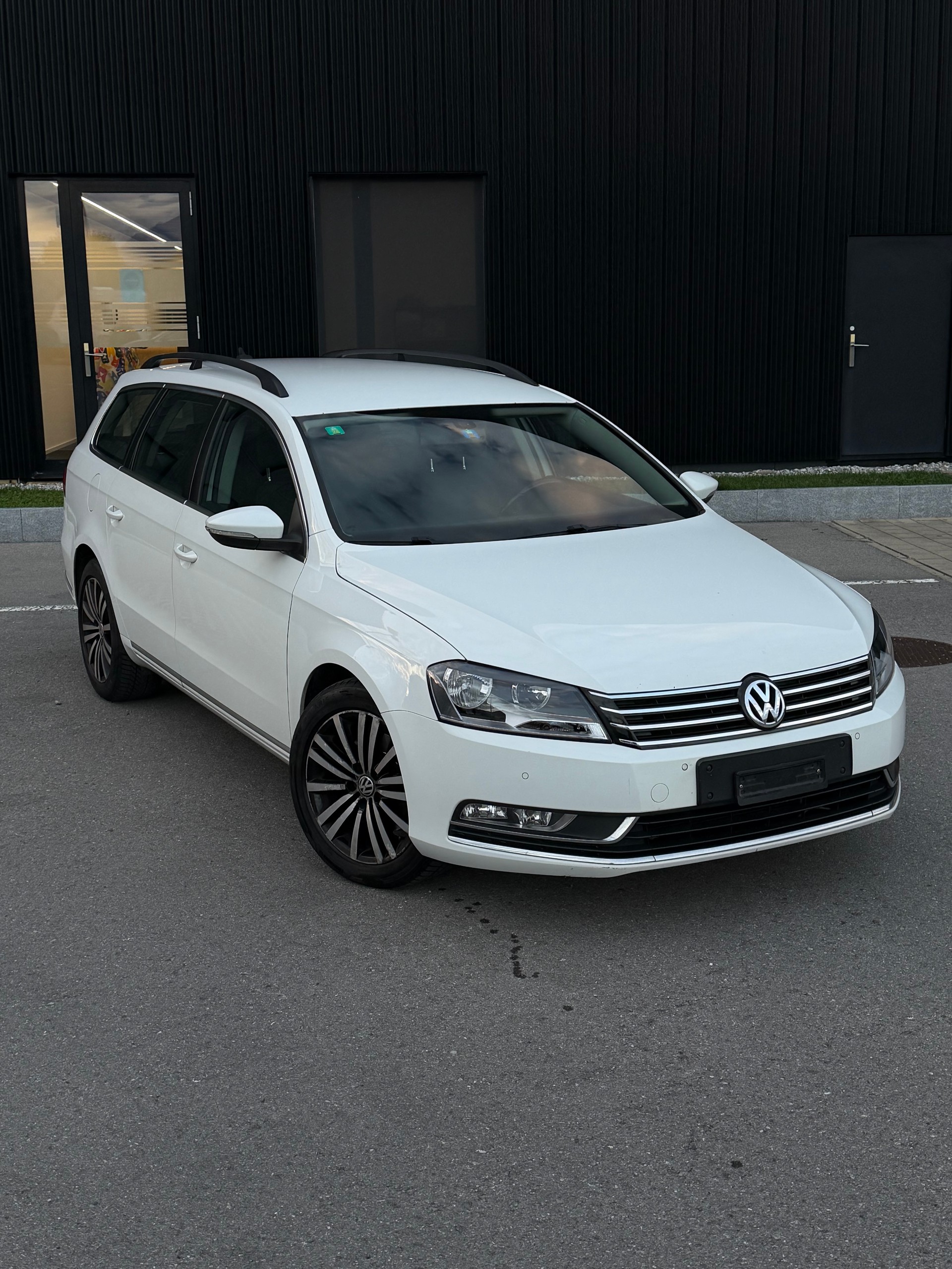 VW Passat Variant 1.6 TDI BMT Comfortline-image-0