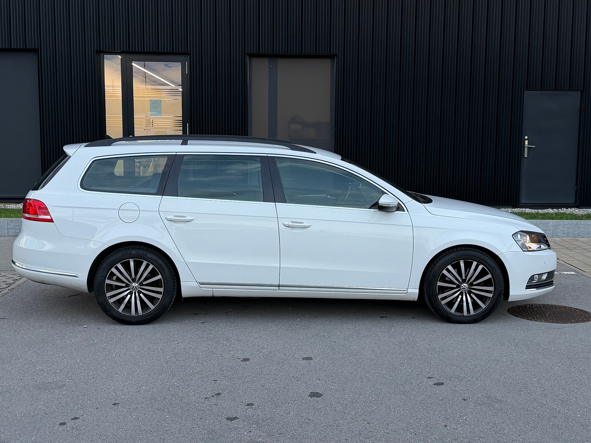 VW Passat Variant 1.6 TDI BMT Comfortline-image-4