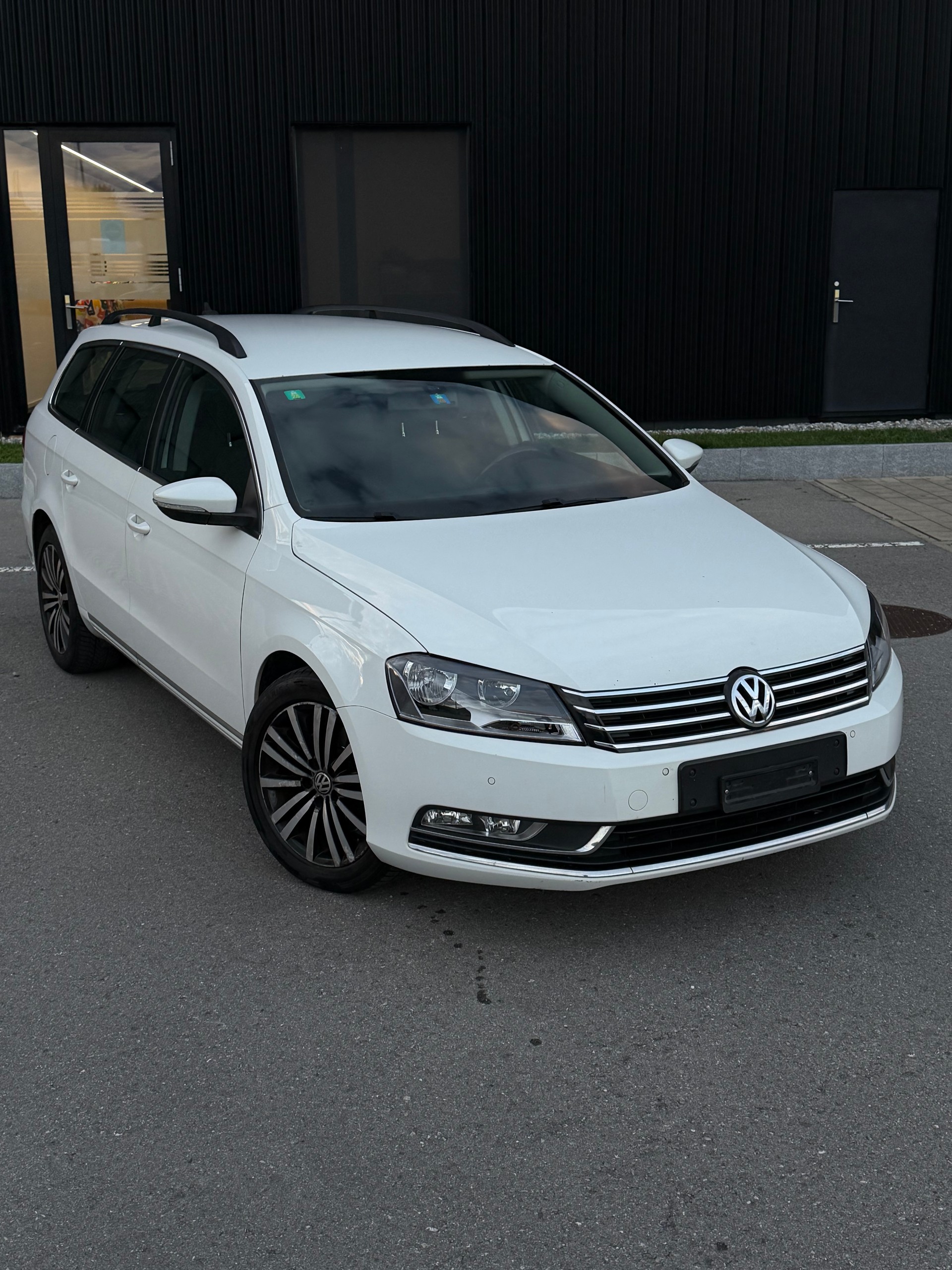VW Passat Variant 1.6 TDI BMT Comfortline-image-11