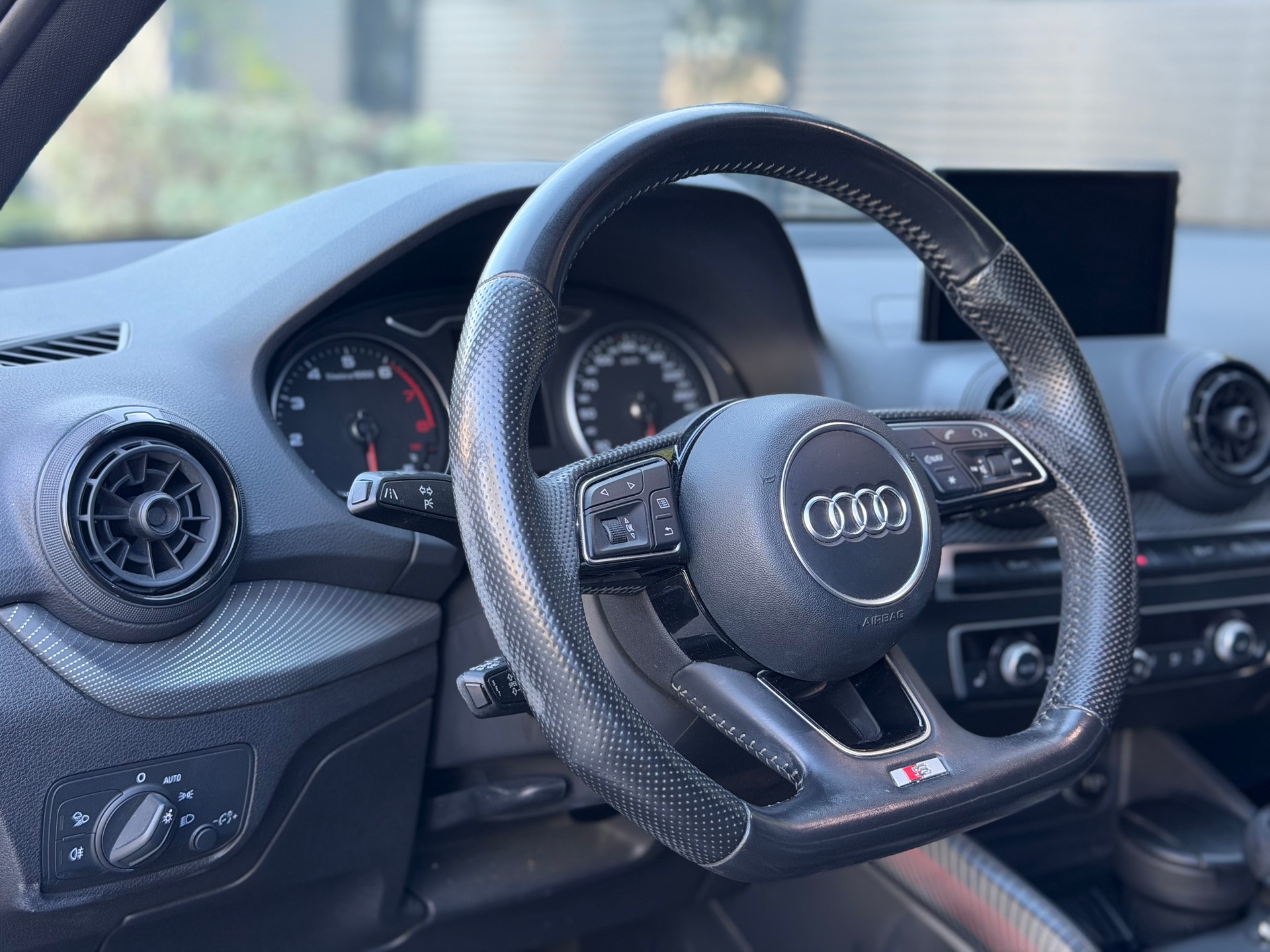 AUDI Q2 1.4 TFSI sport S-tronic-image-10