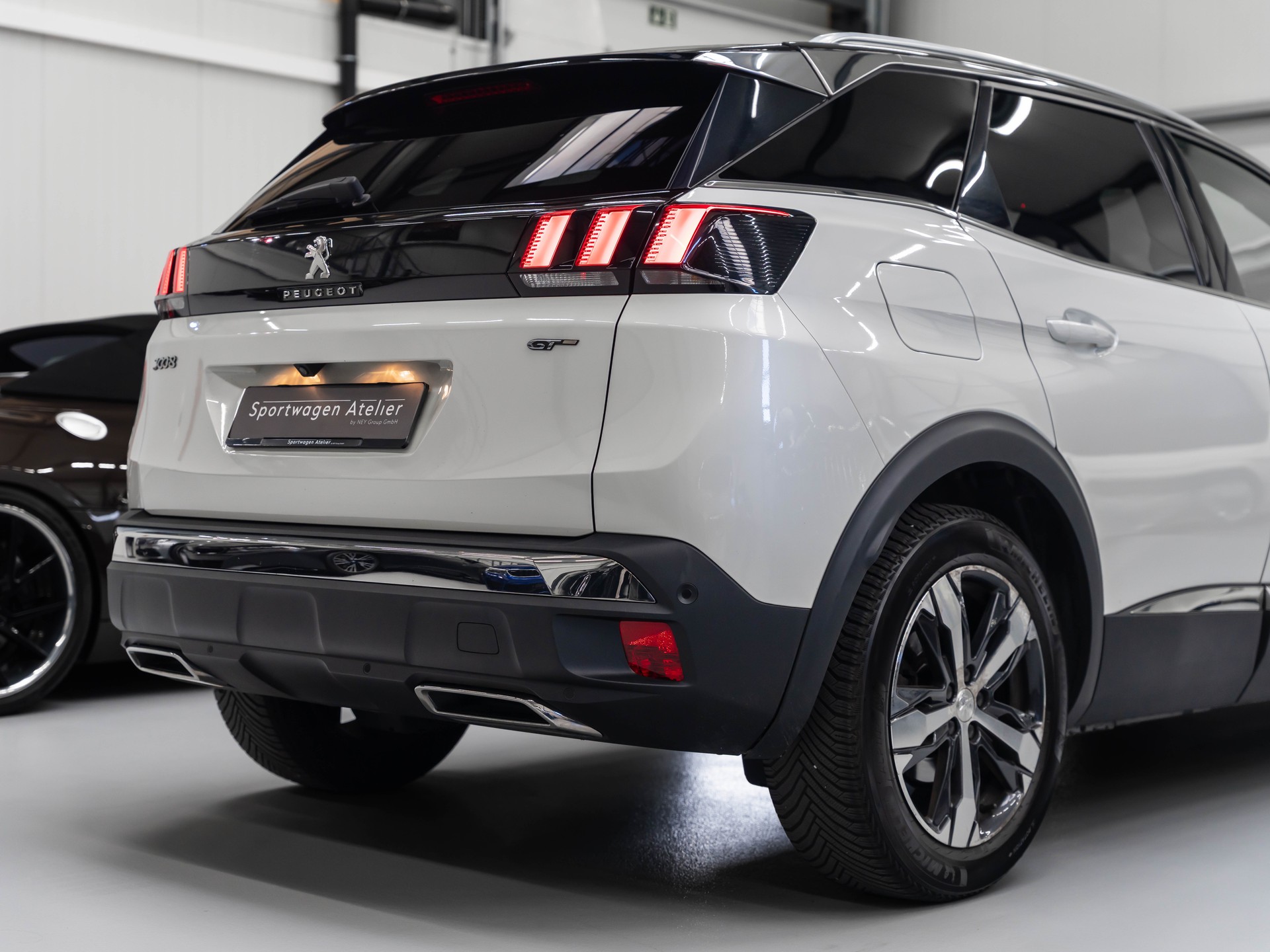 PEUGEOT 3008 2.0 BlueHDi GT EAT-image-16