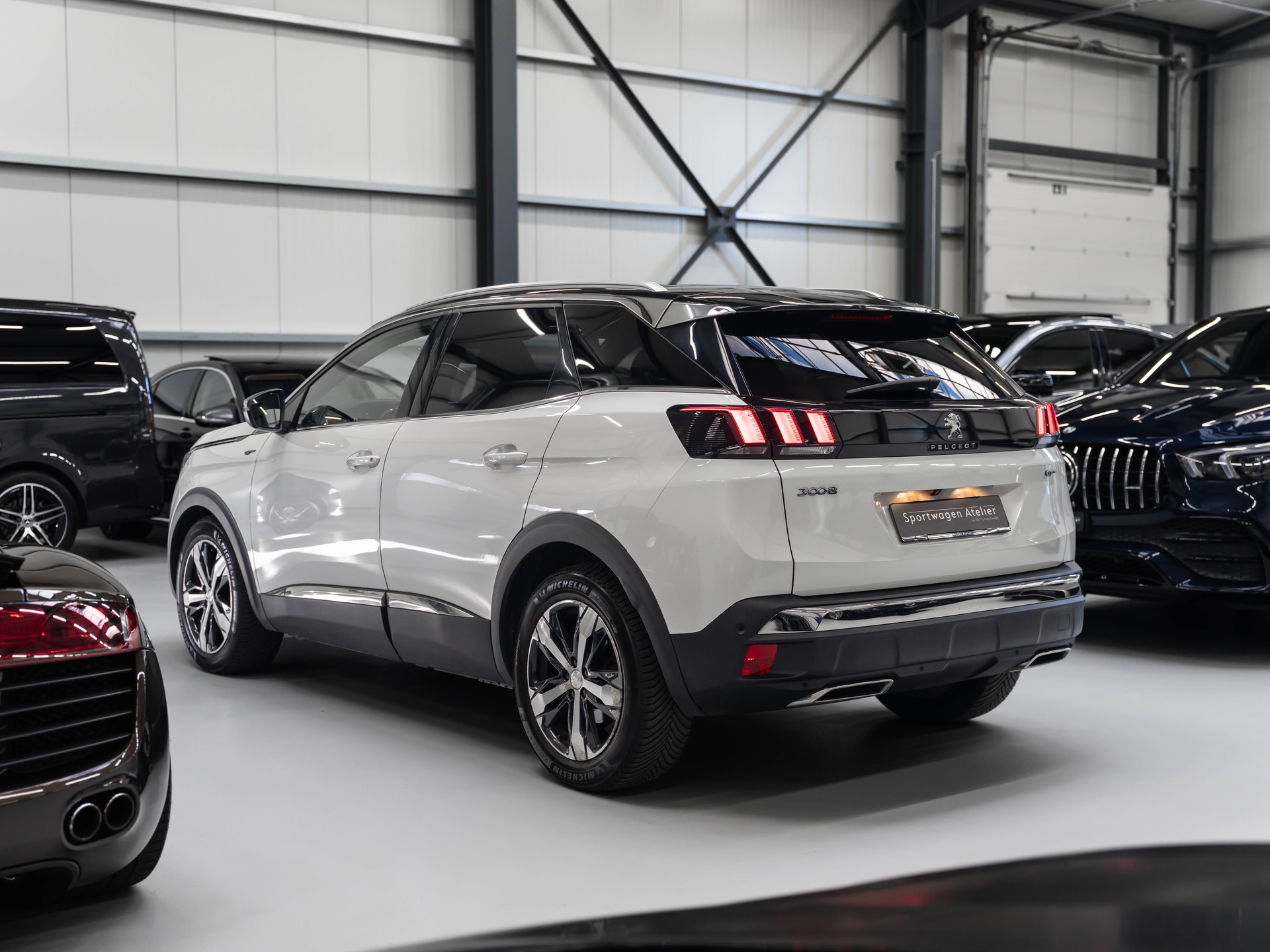 PEUGEOT 3008 2.0 BlueHDi GT EAT-image-1