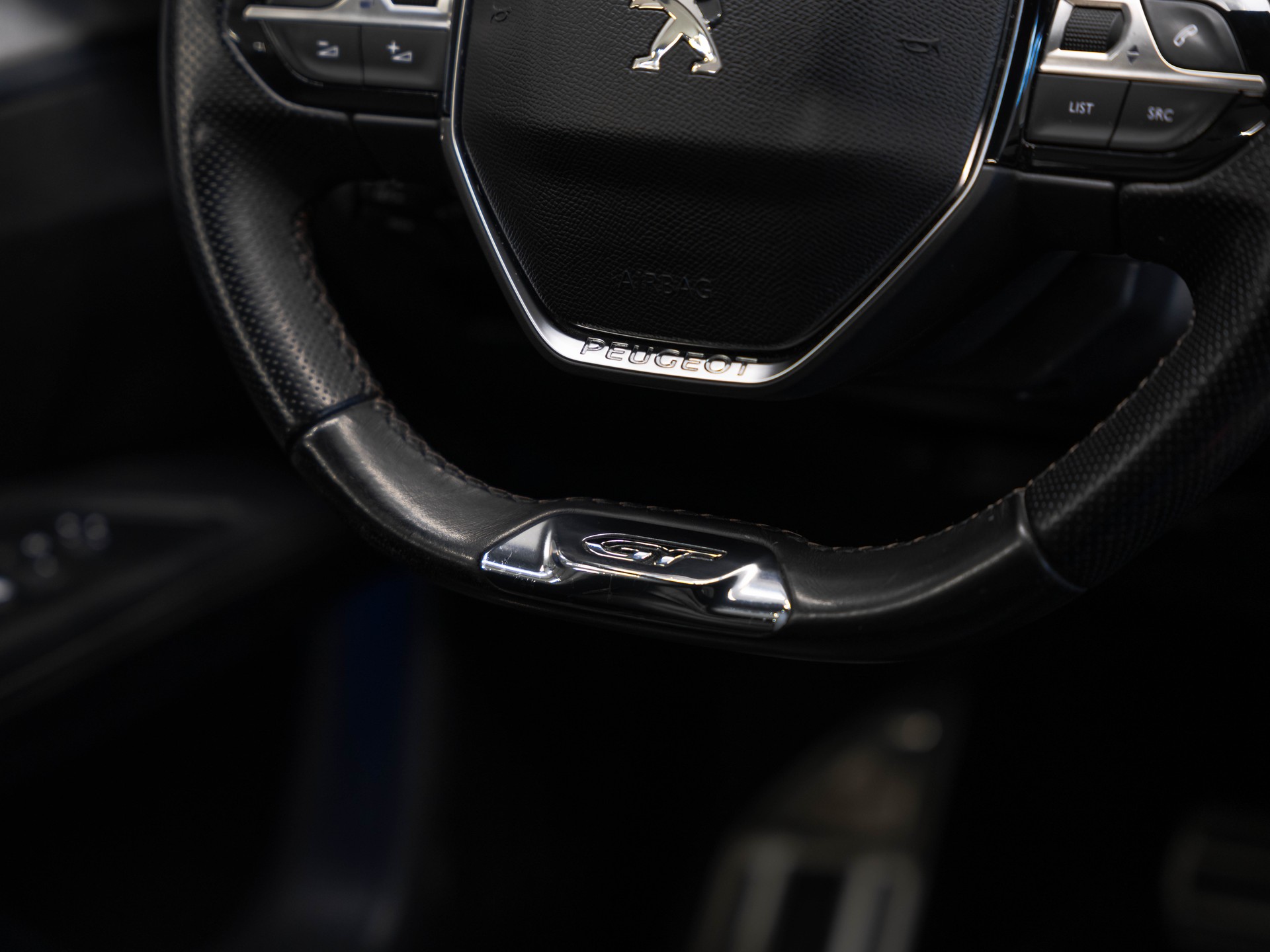PEUGEOT 3008 2.0 BlueHDi GT EAT-image-25