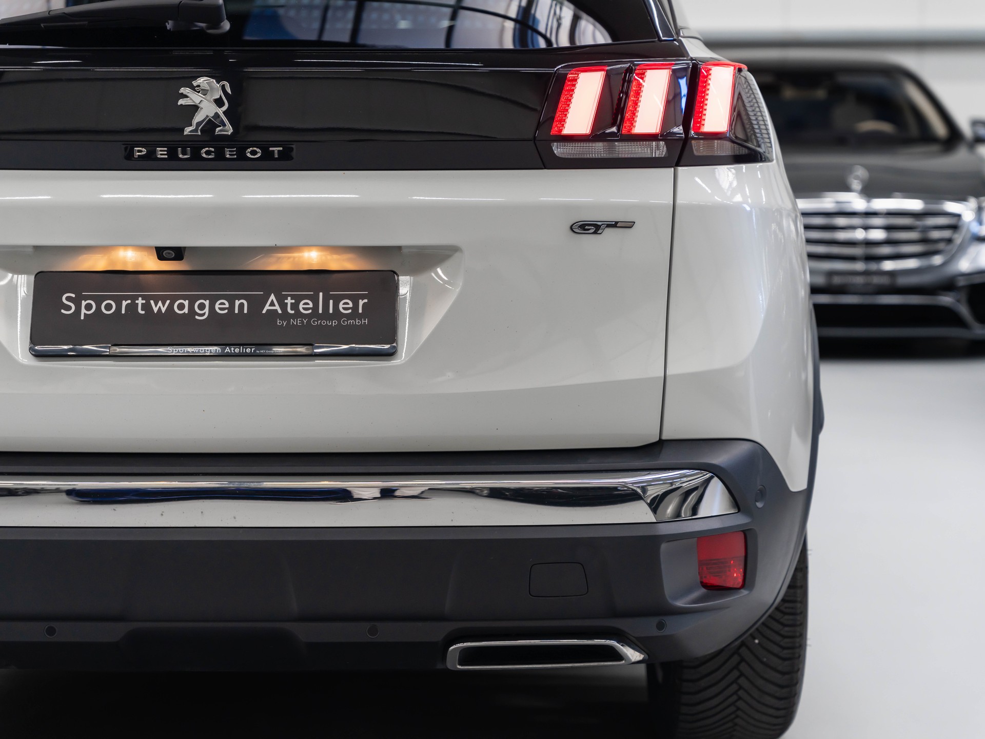 PEUGEOT 3008 2.0 BlueHDi GT EAT-image-15