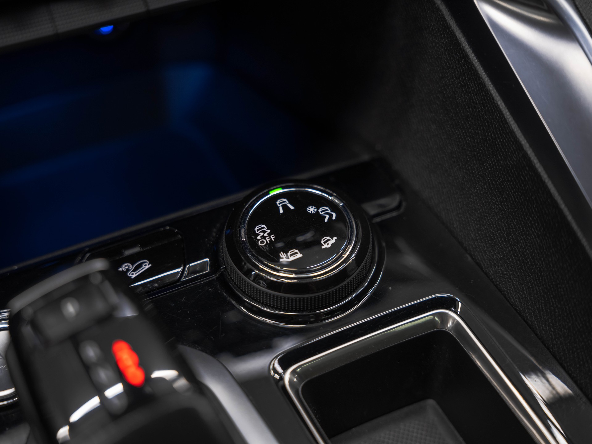 PEUGEOT 3008 2.0 BlueHDi GT EAT-image-30