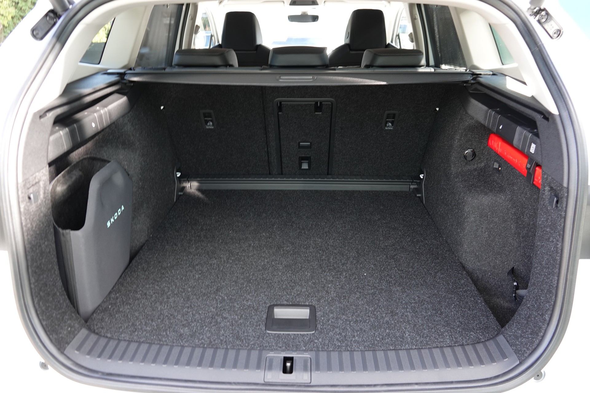 SKODA Enyaq 85x Dynamic-image-15