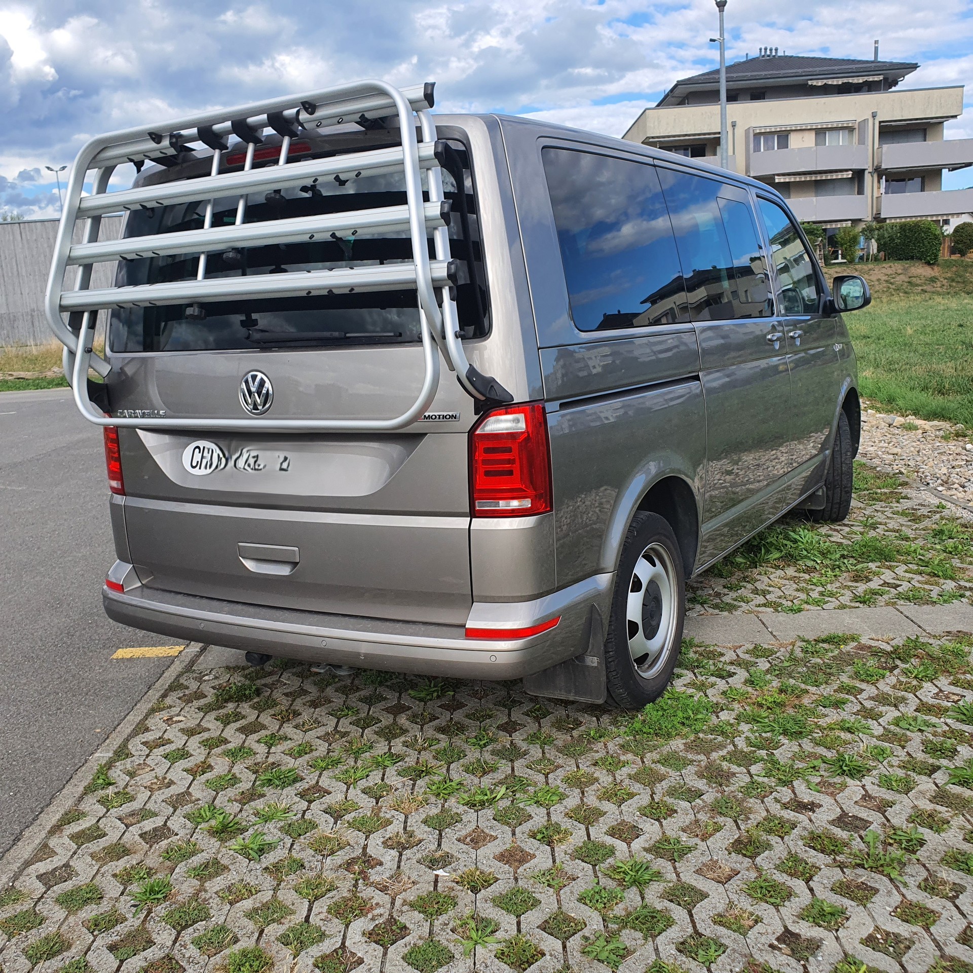 VW 2.0 TDI 199 Comfortline DSG 4m-image-1