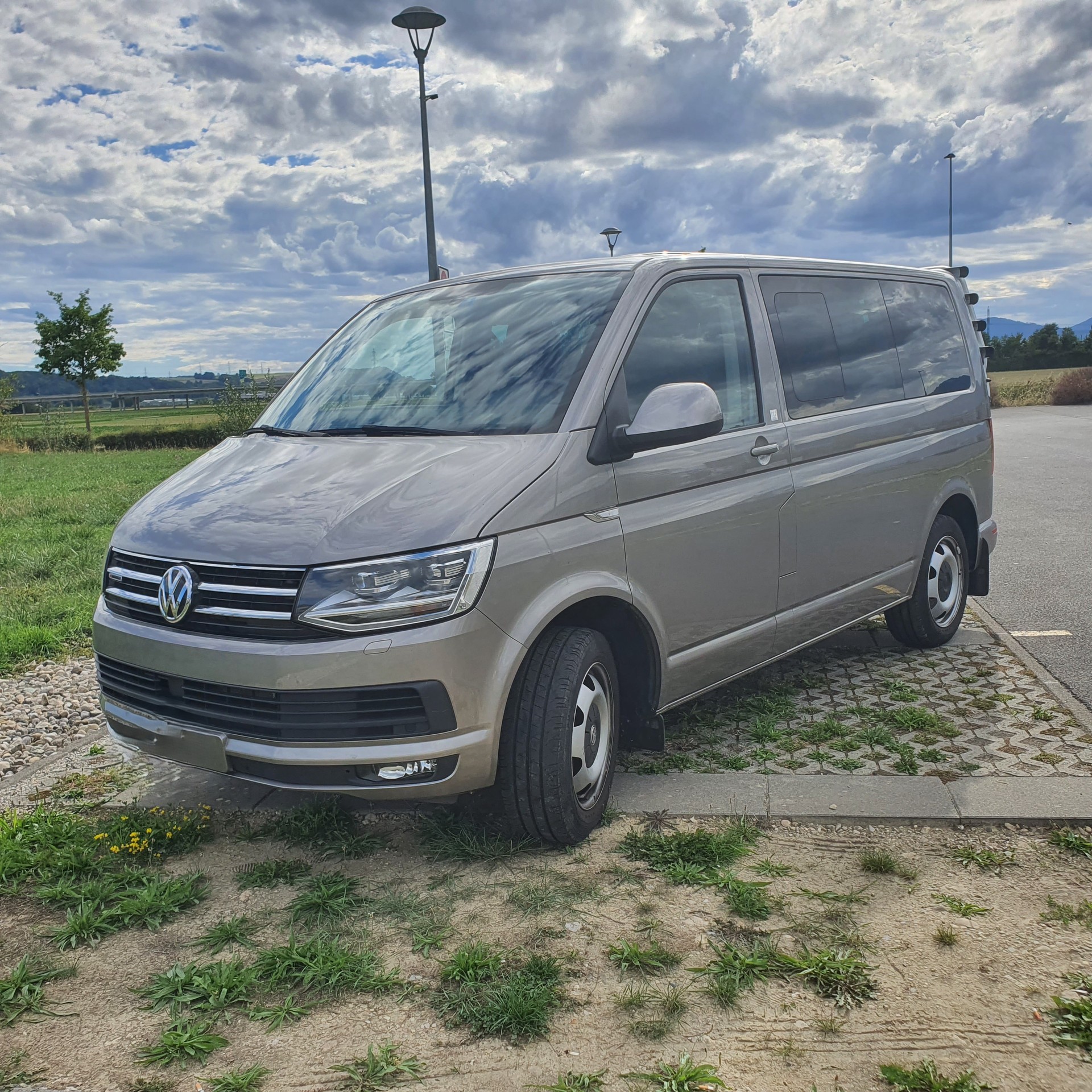 VW 2.0 TDI 199 Comfortline DSG 4m-image-0