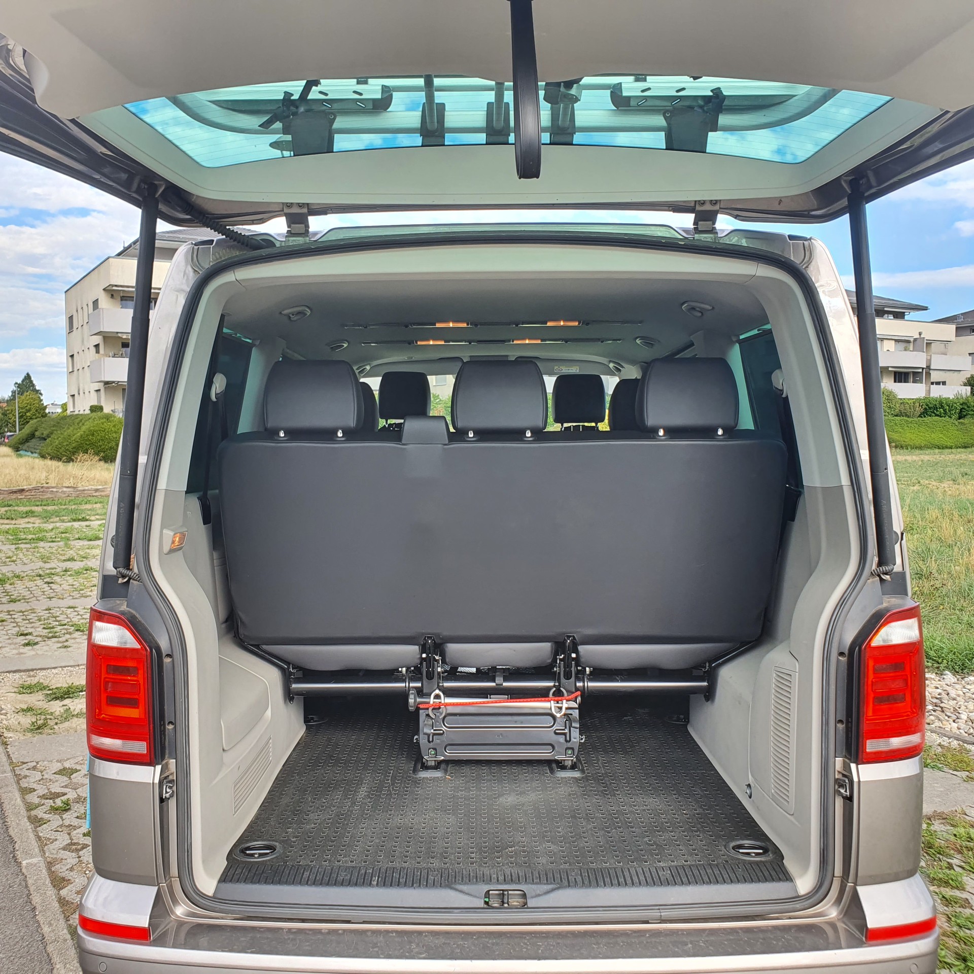 VW 2.0 TDI 199 Comfortline DSG 4m-image-5