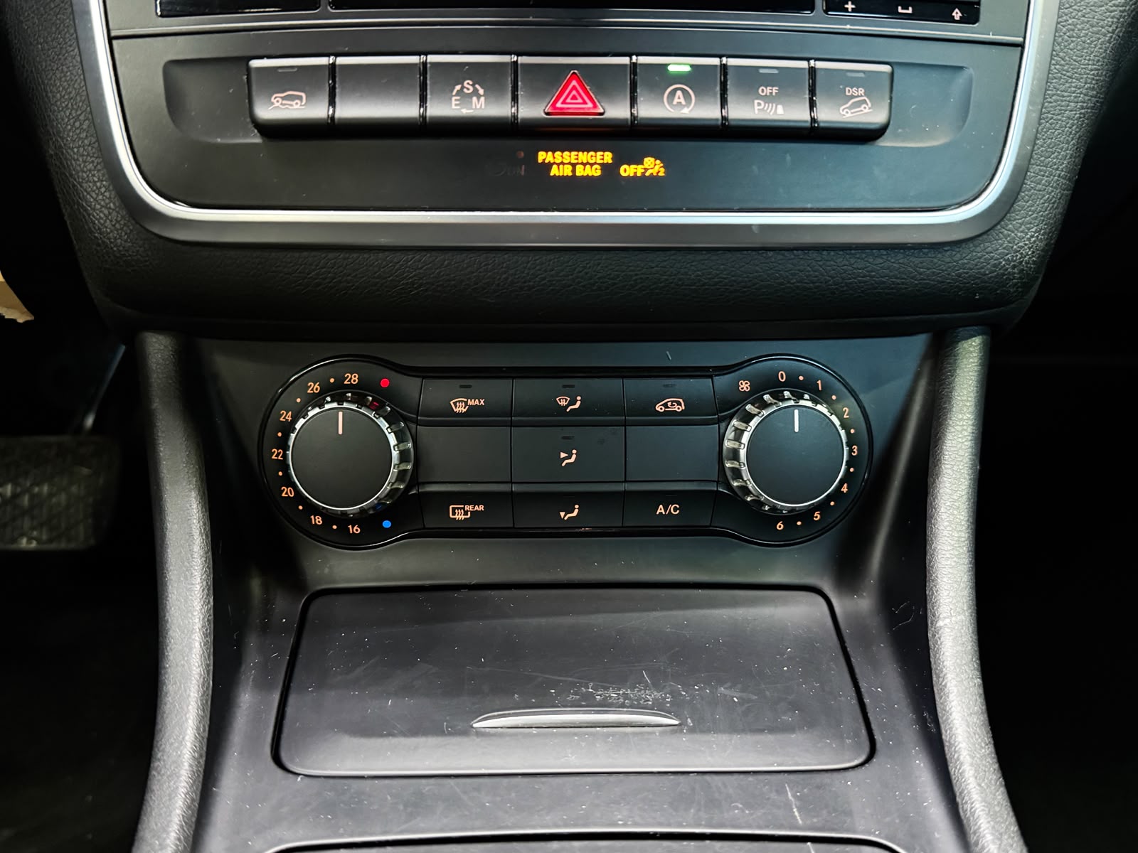 MERCEDES-BENZ GLA 200 CDI Swiss Star Edition Style 4Matic 7G-DCT-image-19