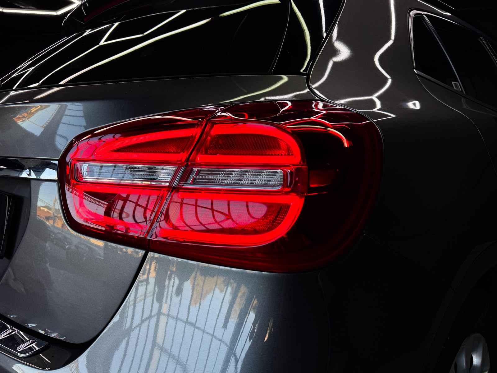 MERCEDES-BENZ GLA 200 CDI Swiss Star Edition Style 4Matic 7G-DCT-image-8
