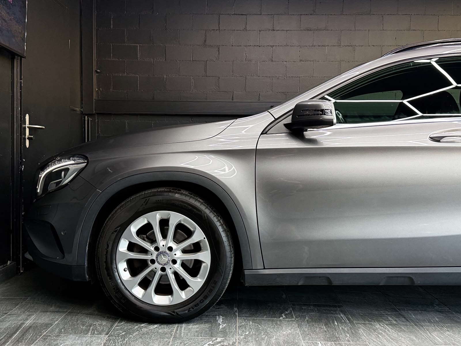 MERCEDES-BENZ GLA 200 CDI Swiss Star Edition Style 4Matic 7G-DCT-image-5