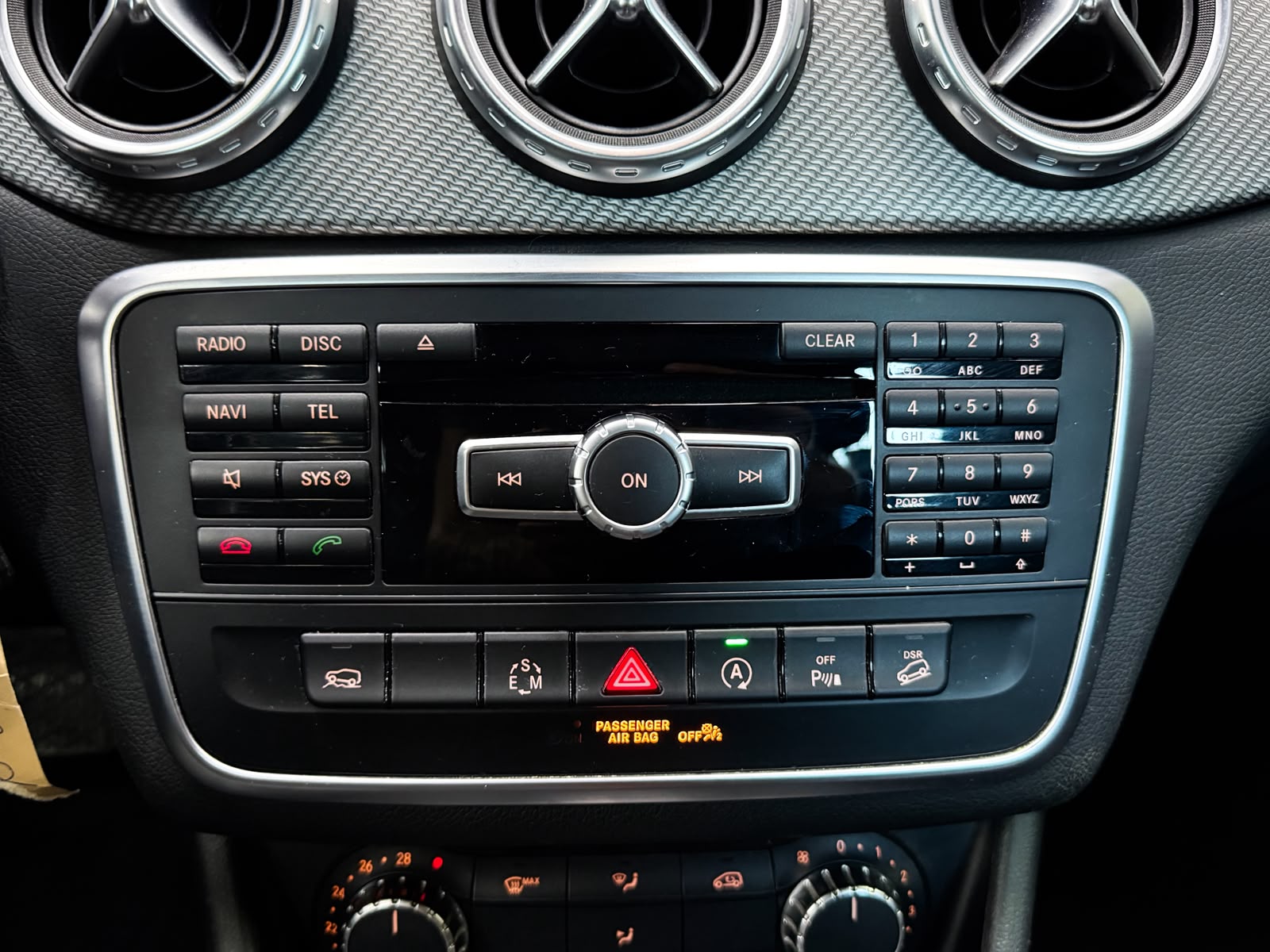 MERCEDES-BENZ GLA 200 CDI Swiss Star Edition Style 4Matic 7G-DCT-image-15