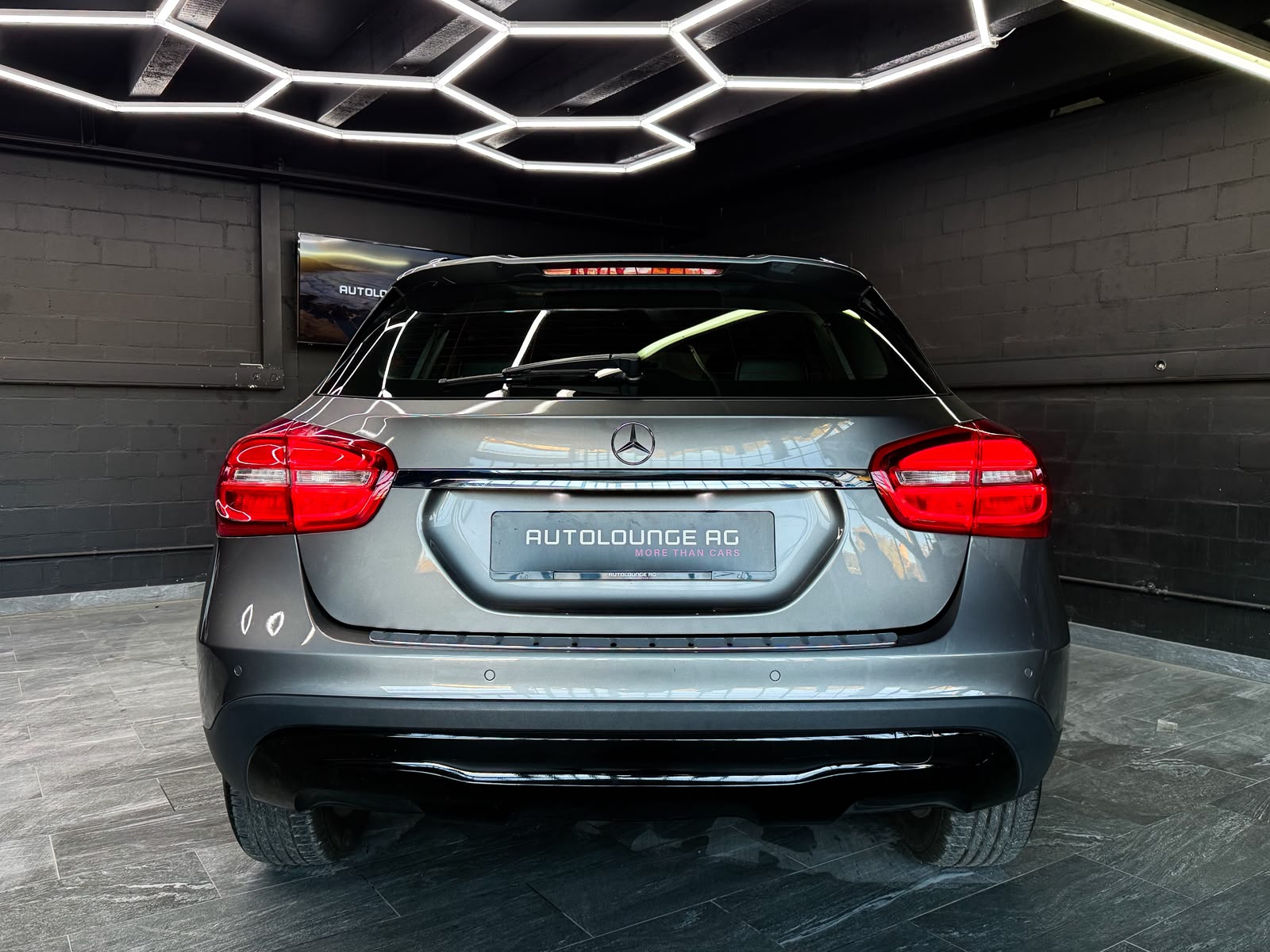 MERCEDES-BENZ GLA 200 CDI Swiss Star Edition Style 4Matic 7G-DCT-image-7