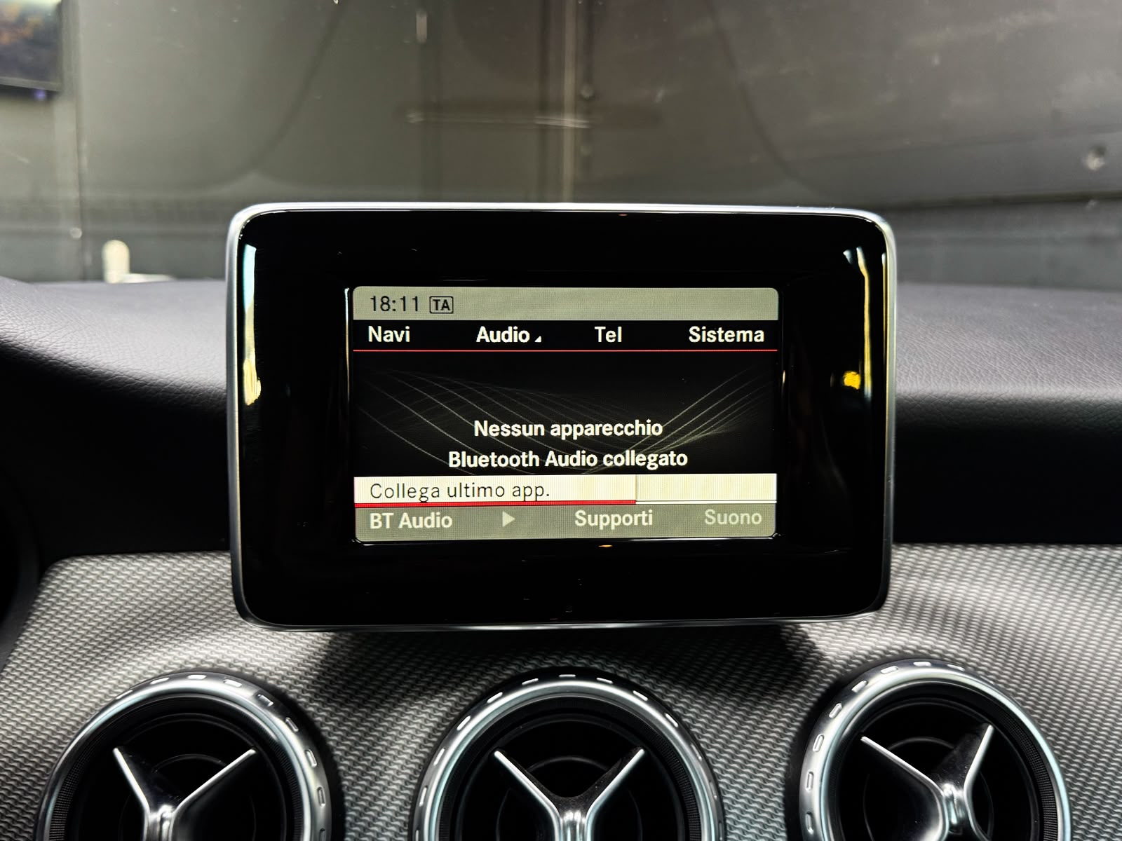 MERCEDES-BENZ GLA 200 CDI Swiss Star Edition Style 4Matic 7G-DCT-image-14