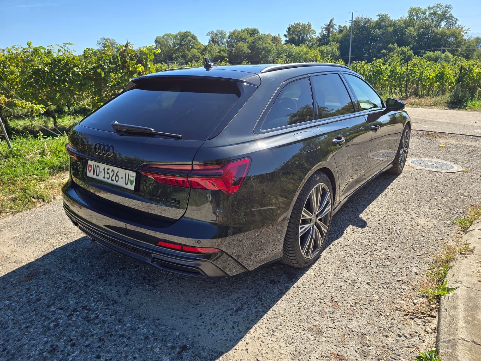AUDI A6 Avant 55 TFSIe Sport quattro S-tronic-image-3