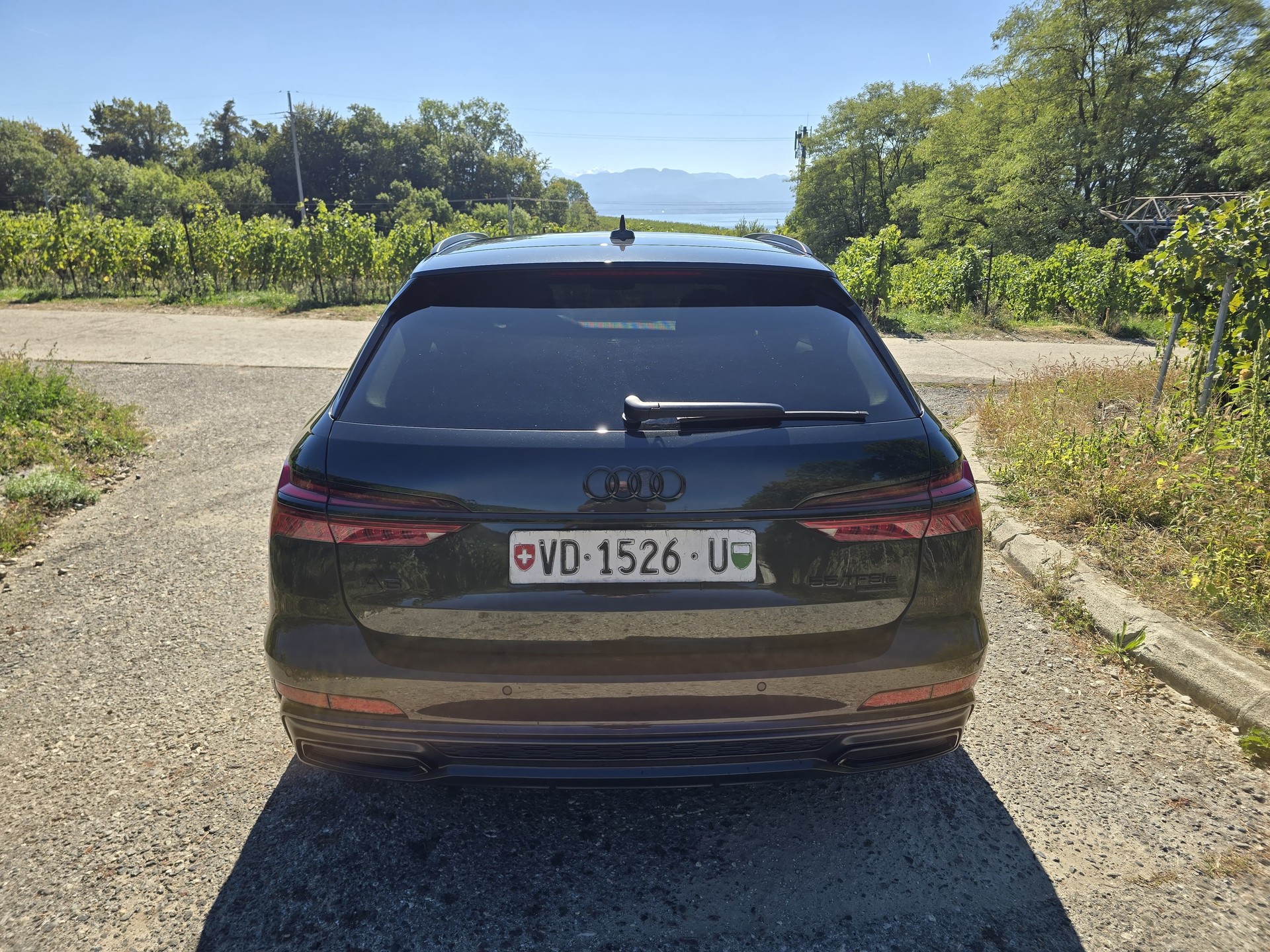 AUDI A6 Avant 55 TFSIe Sport quattro S-tronic-image-24